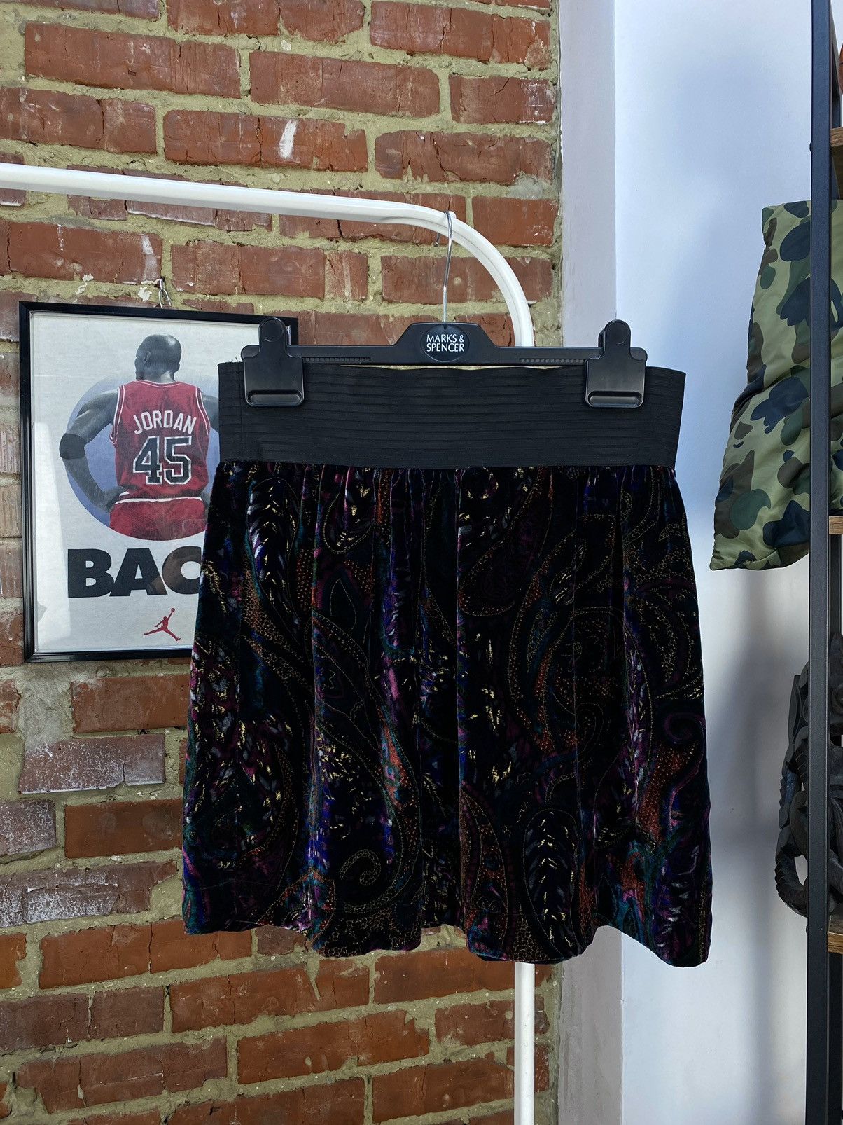 Designer × Sandro Sandro Viscose Silk Blend Velour/Velvet Paisley Skirt Size 26" / US 2 / IT 38 - 6 Thumbnail