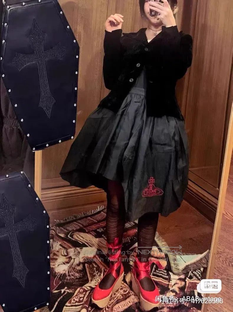 Vivienne Westwood Vivienne Westwood size 2 Versatile Embroidered Skirt with A Size 27" / US 4 / IT 40 - 1 Thumbnail