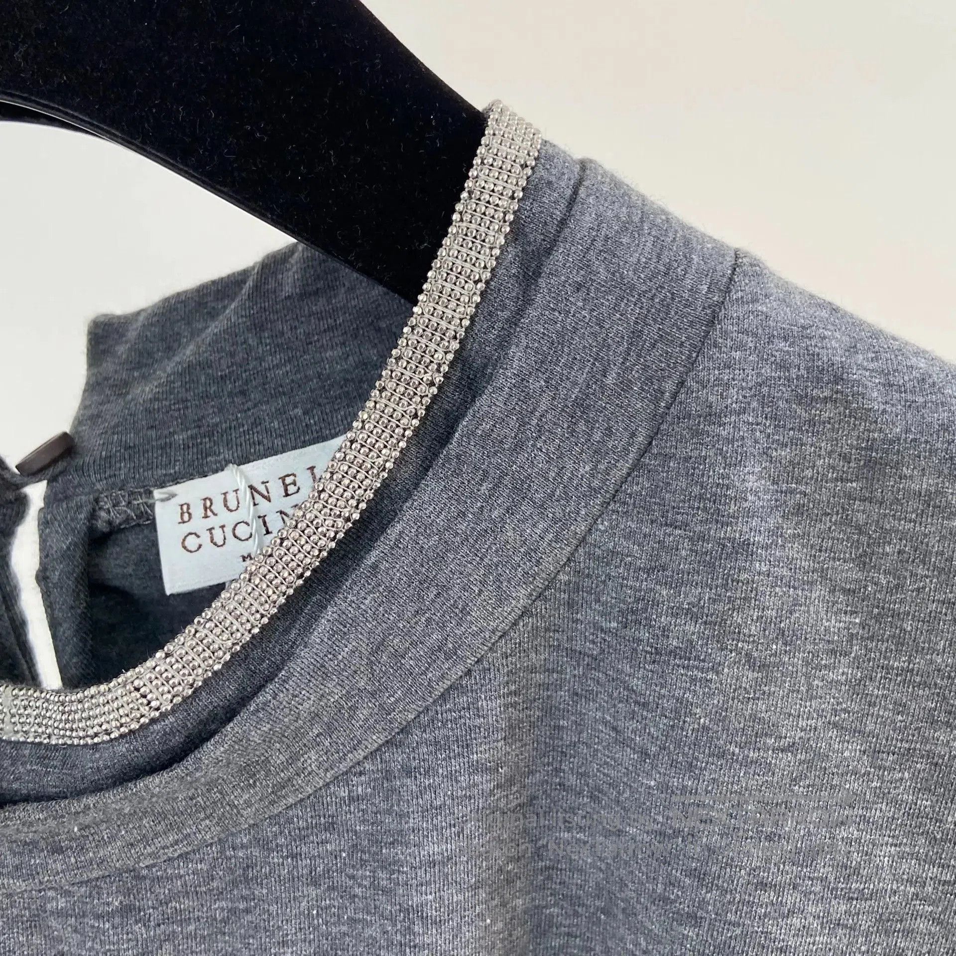 Brunello Cucinelli Brunello Cucinelli Gray Beaded T-shirt XS. Size XS / US 0-2 / IT 36-38 - 6 Thumbnail