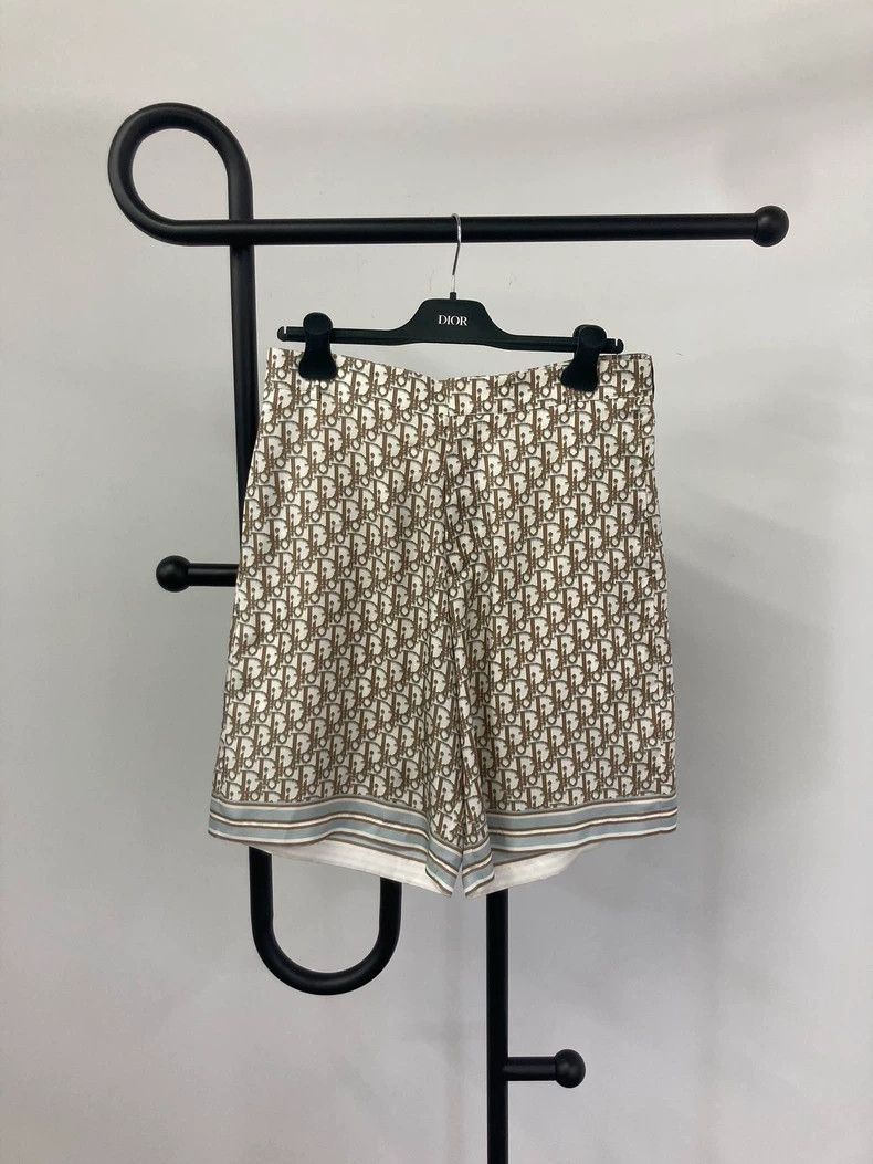 Dior Dior Lao Huaman logo silk shorts Size US 30 / EU 46 - 1 Thumbnail