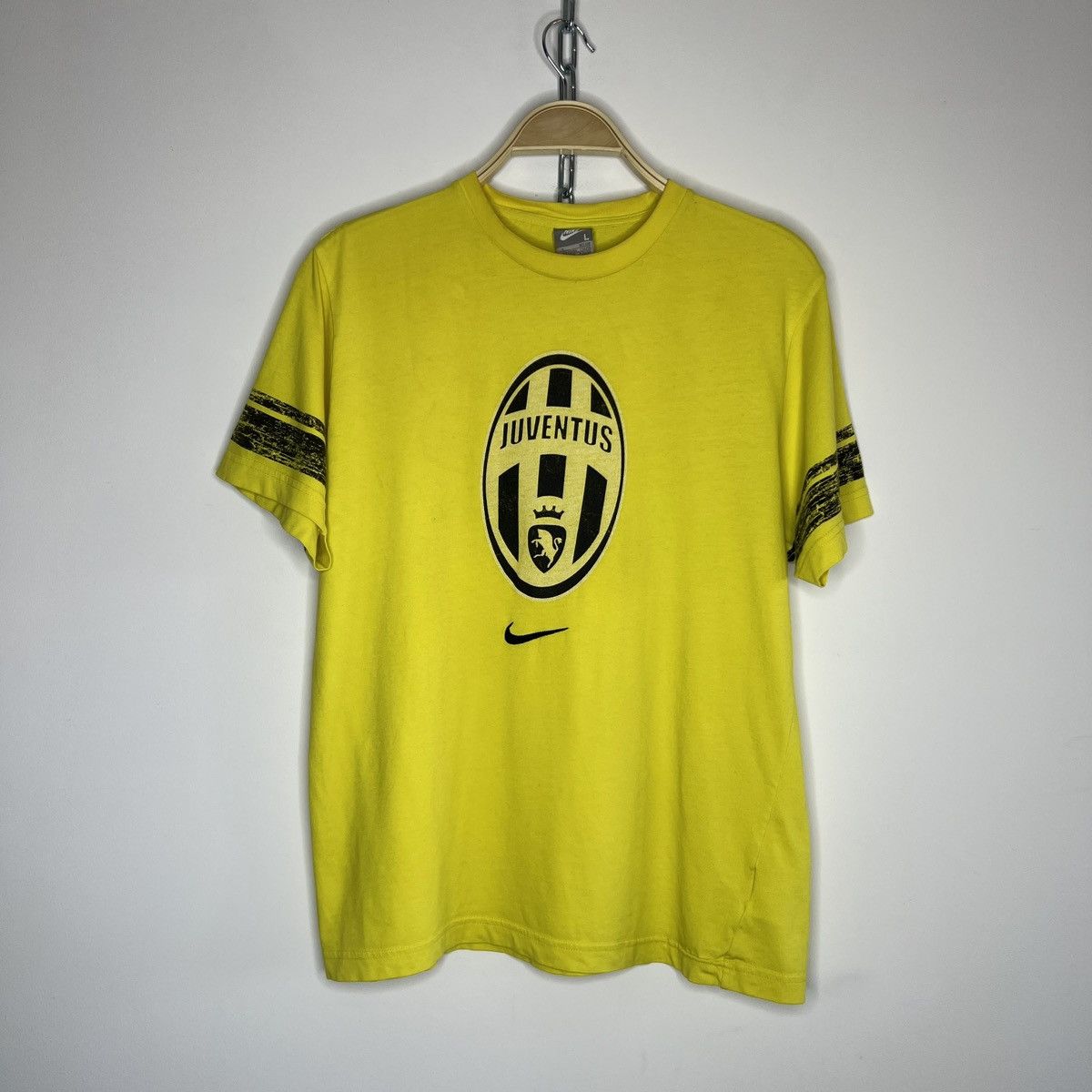 Nike × Vintage 🔥 Vintage 90s Nike Juventus t-shirt football rare retro Y2K Size US M / EU 48-50 / 2 - 1 Thumbnail
