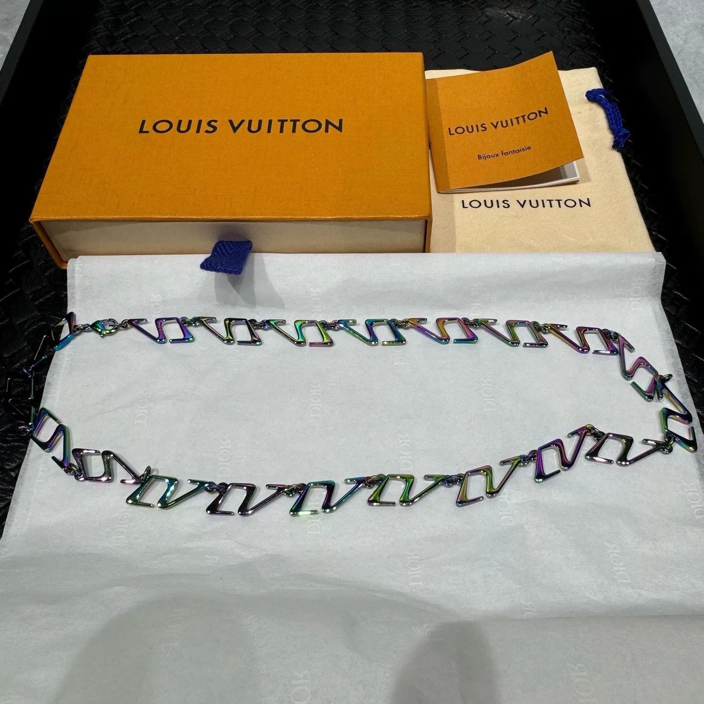Louis Vuitton Louis Vuitton 2054 Iridescent Necklace Size ONE SIZE - 1 Thumbnail