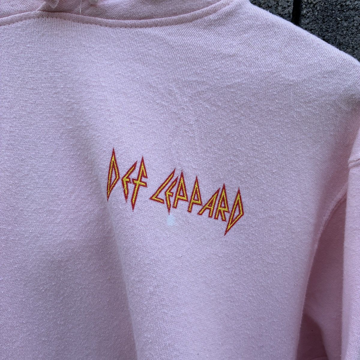 Band Tees × Def Leppard Def Leppard Animal Pink Hoodies Size US M / EU 48-50 / 2 - 4 Thumbnail