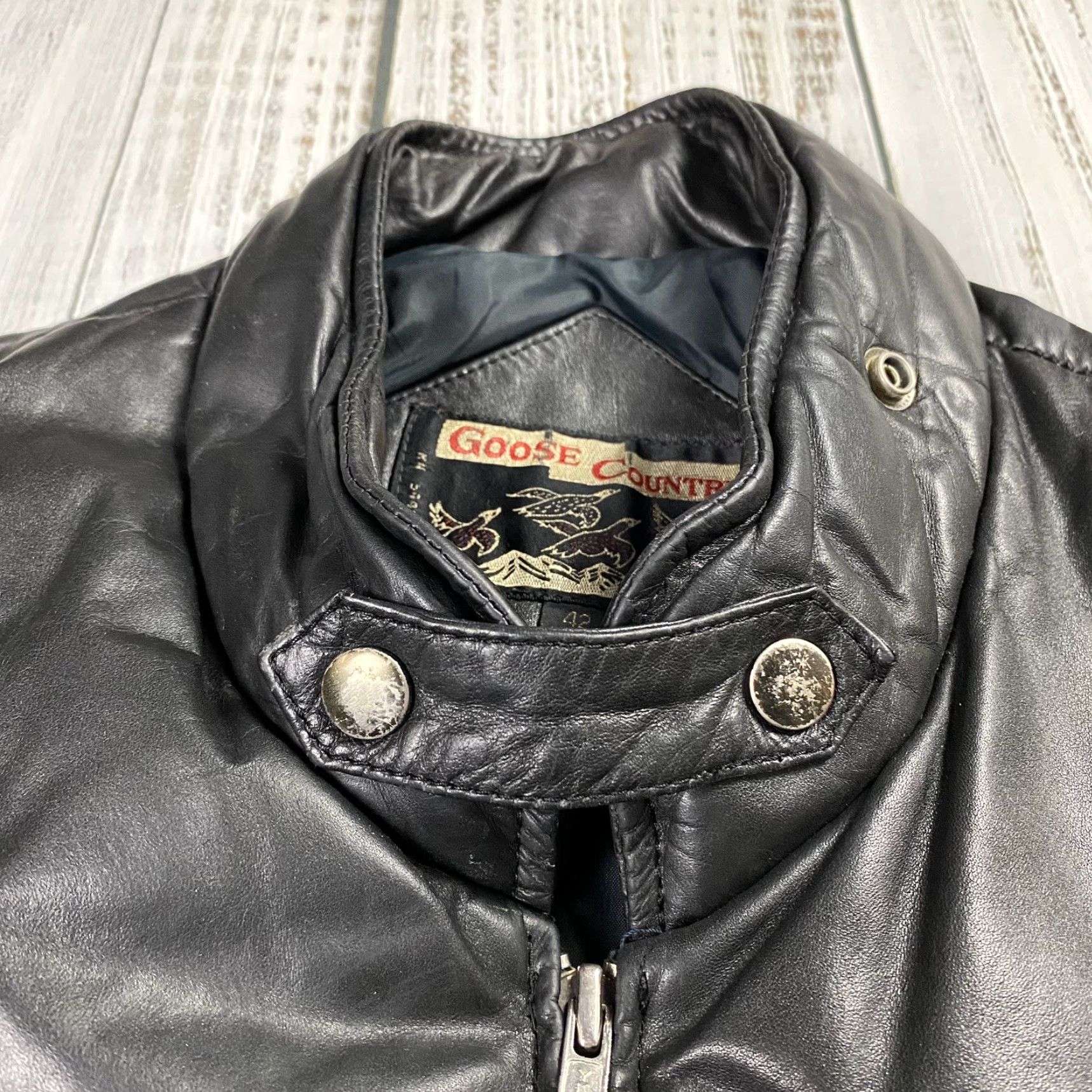 Vintage VINTAGE GOOSE COUNTRY Leather Hunting Vest Men Size 42 Black Down Quilted Outdoor Size US XS / EU 42 / 0 - 4 Thumbnail