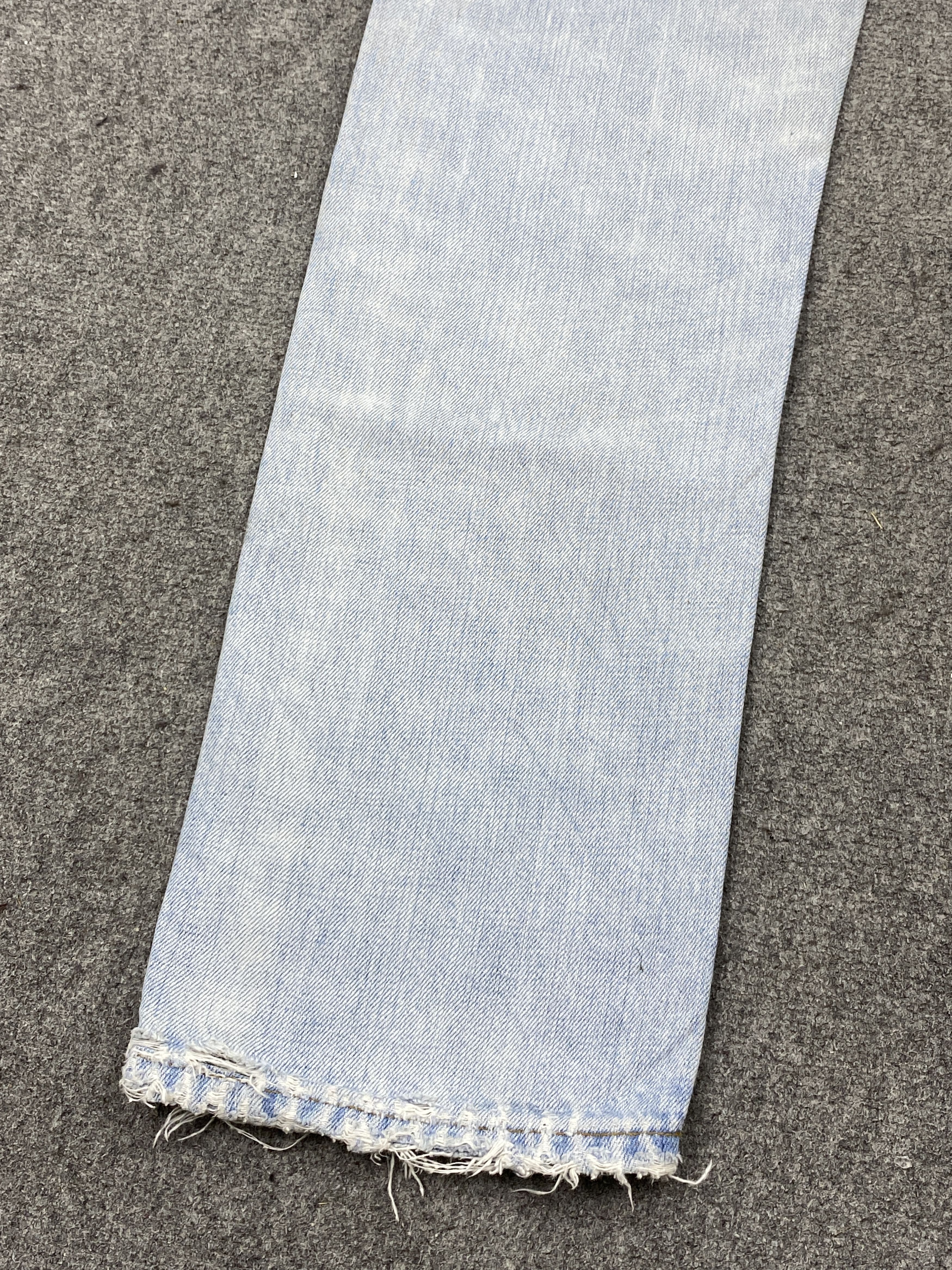 Levi's Vintage Levis 501 Light Wash Ripped Jeans DP2754 Size US 28 / EU 44 - 20 Thumbnail