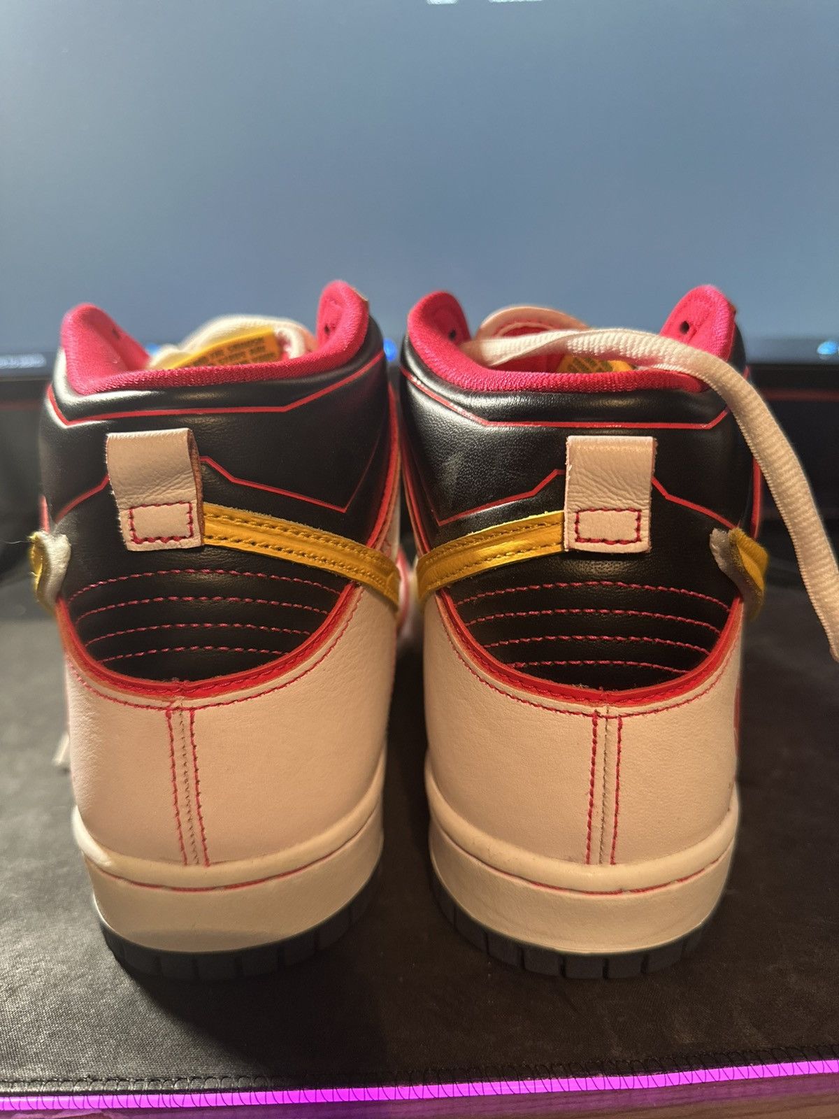 Nike SB Nike SB Gundam Unicorn RX-0 Size US 9 / EU 42 - 5 Thumbnail