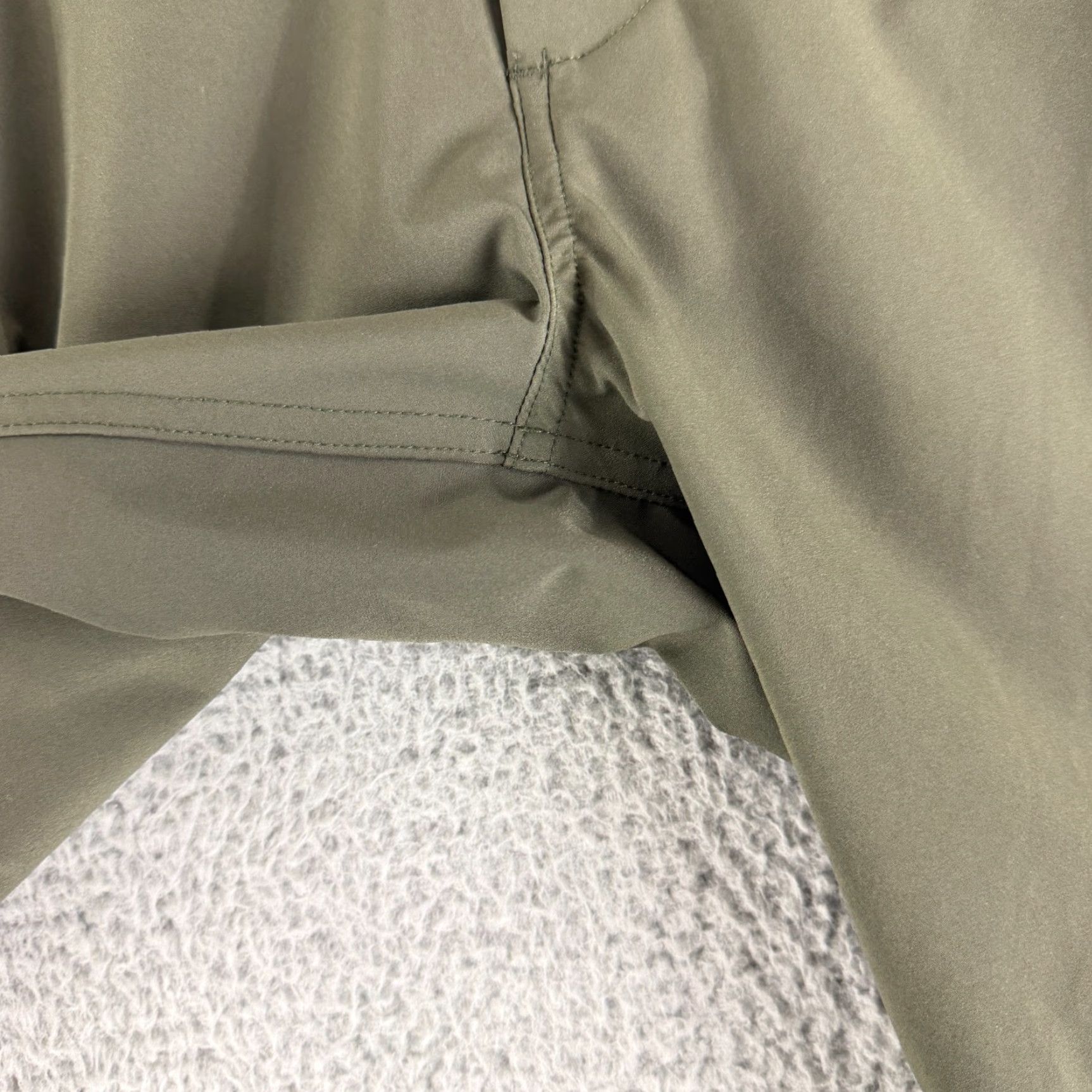 Vintage Cozy Earth Chino Pants Mens Size 30 x 32 Olive Green Straight Leg Stretch Casual Size US 31 - 4 Thumbnail