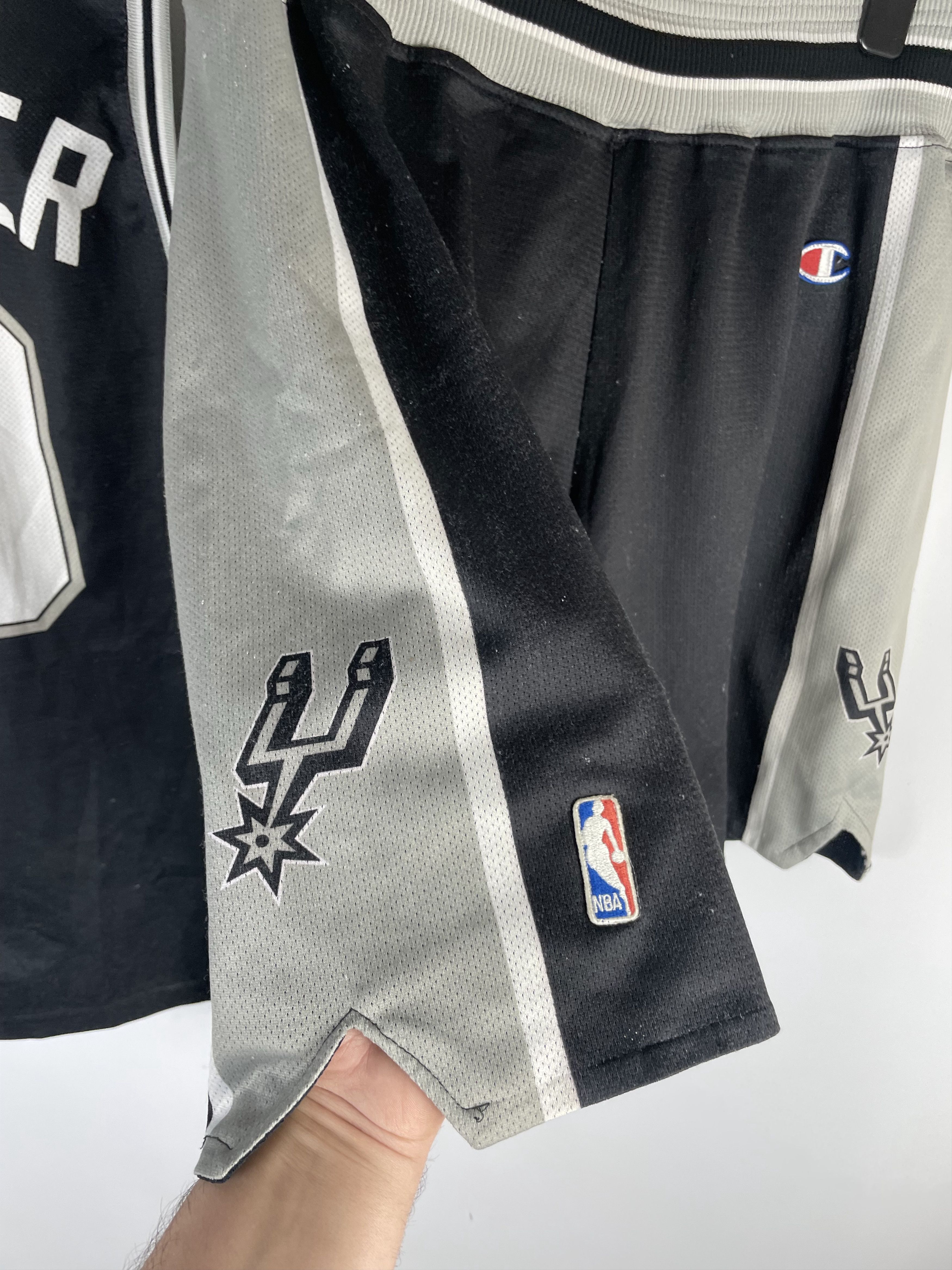 Champion Vintage NBA Spurs 9 Parker Champion Jersey Size US M / EU 48-50 / 2 - 12 Thumbnail