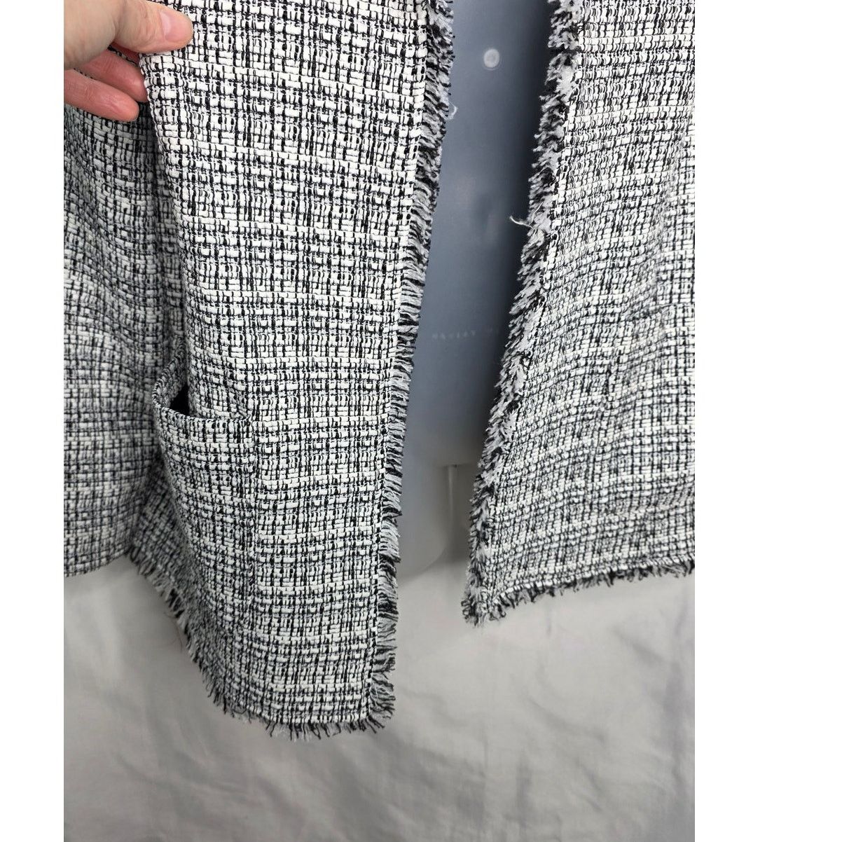 Other Chico's Black & White Tweed Jacket with Fringe Edging Large Size L / US 10 / IT 46 - 3 Thumbnail