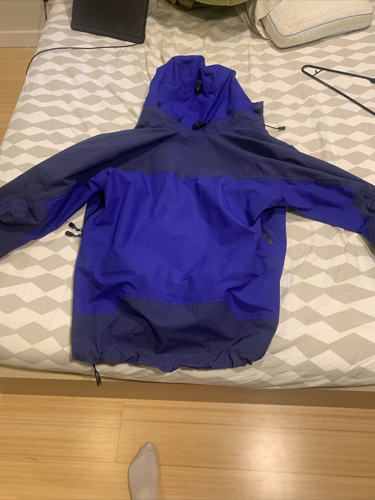 Arc'teryx Retro arcteryx theta jacket men’s size L Size US L / EU 52-54 / 3 - 4 Thumbnail