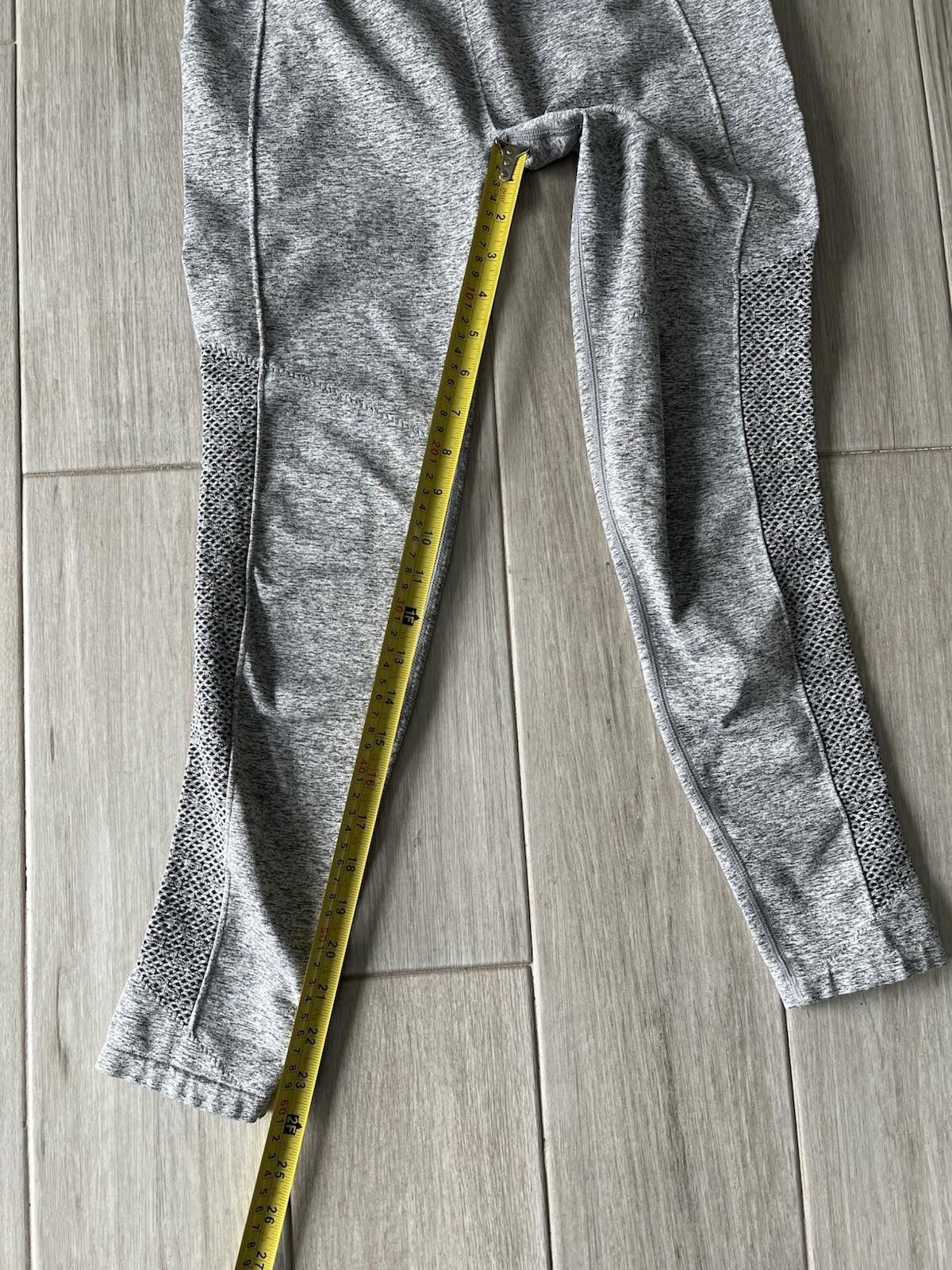 Fabletics Fabletics Seamless High-Waisted 7/8 Legging Grey Women’s S Size 28" / US 6 / IT 42 - 7 Thumbnail