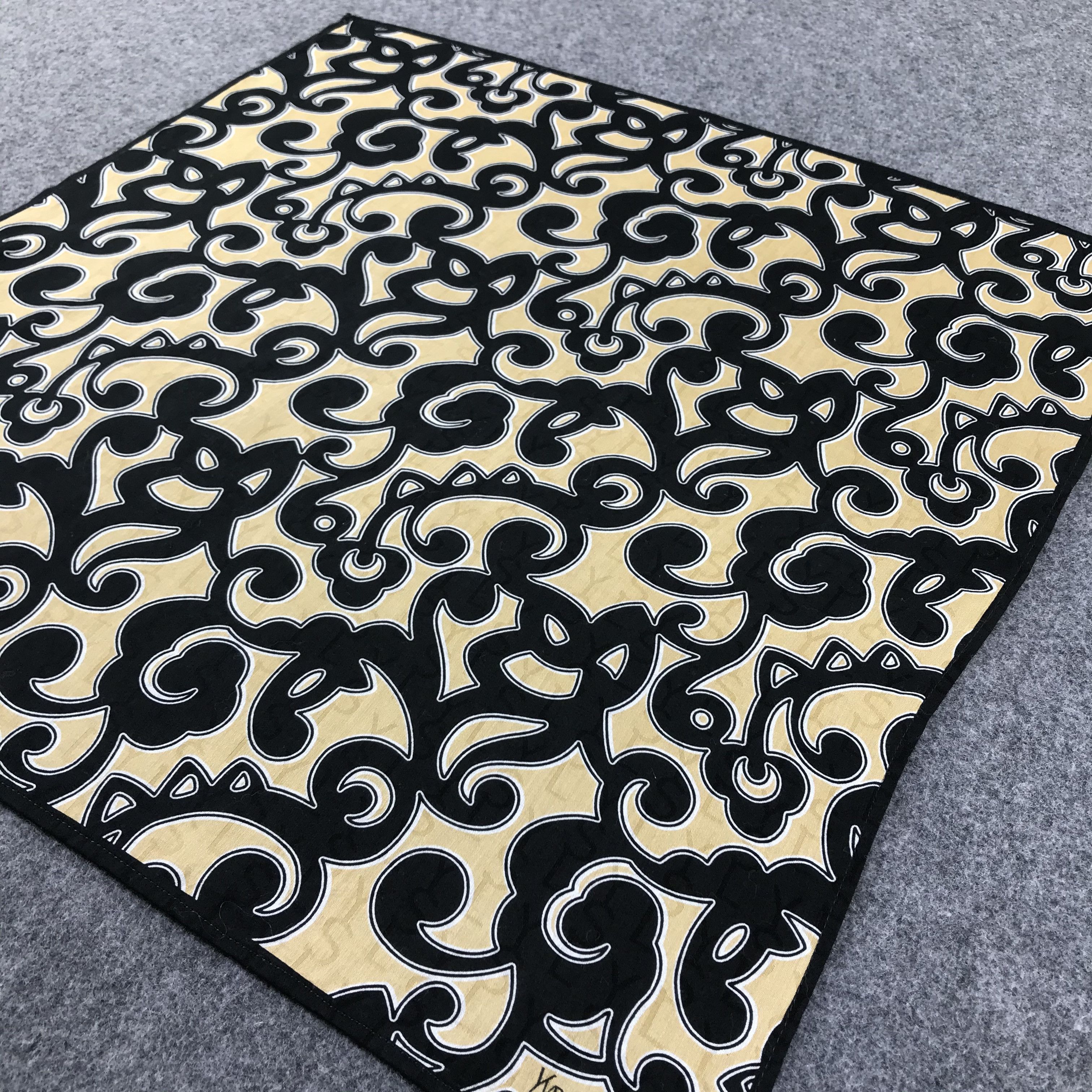 Yves Saint Laurent YSL Baroque Handkerchief Neckerchief Bandana H357 Size ONE SIZE - 5 Thumbnail