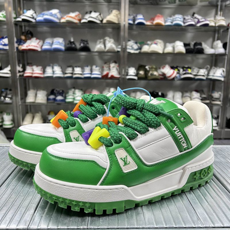 Louis Vuitton Louis Vuitton Trainer Maxi Low Sneakers in Green 0079 Size US 9 / EU 42 - 1 Thumbnail