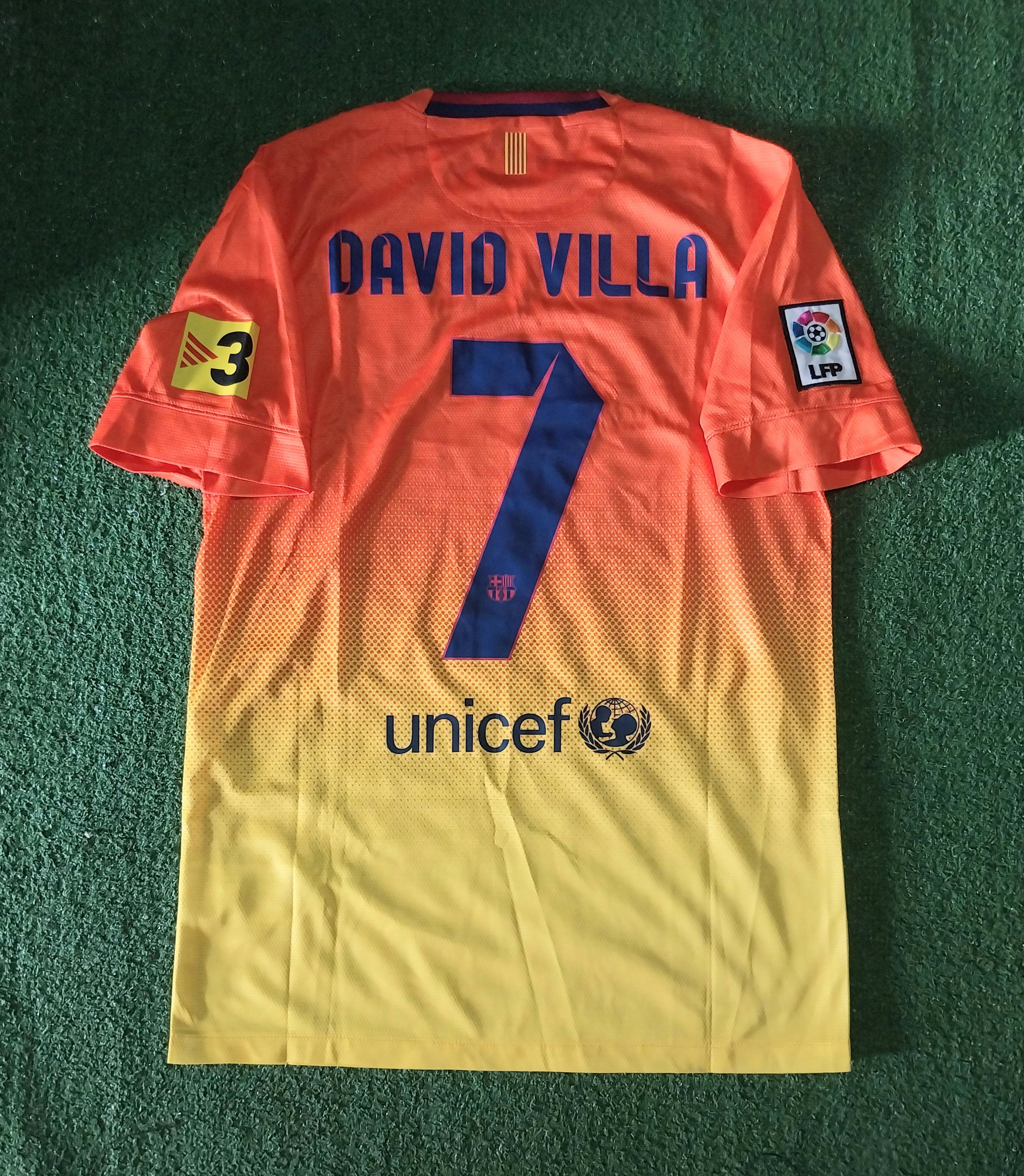 Nike Barcelona away 2012/2013 david villa jersey football Size US S / EU 44-46 / 1 - 2 Thumbnail