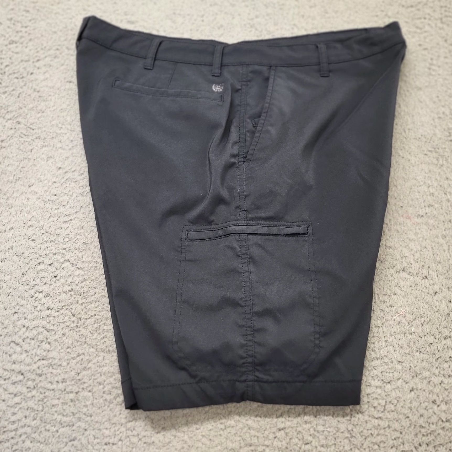 Chaps CHAPS Golf Shorts Men's Size 38 Cargo Pockets Logo Navy Blue Golf Hiking Walking Size US 38 / EU 54 - 2 Thumbnail