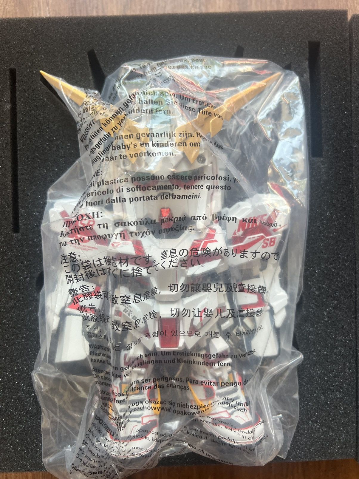 Bandai Gundam x Nike SB Unicorn QMXV RX-0 Action Figure