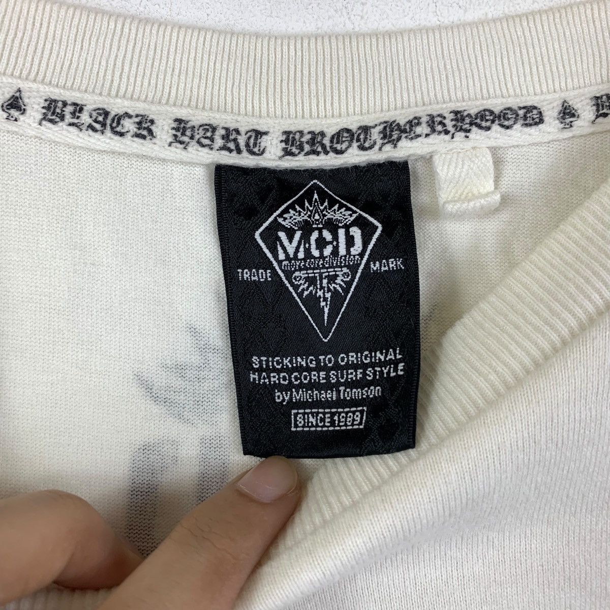 Vintage MCD MORE CORE DIVISION x Michael Tomson Design Tee Shirt Size S / US 4 / IT 40 - 9 Thumbnail