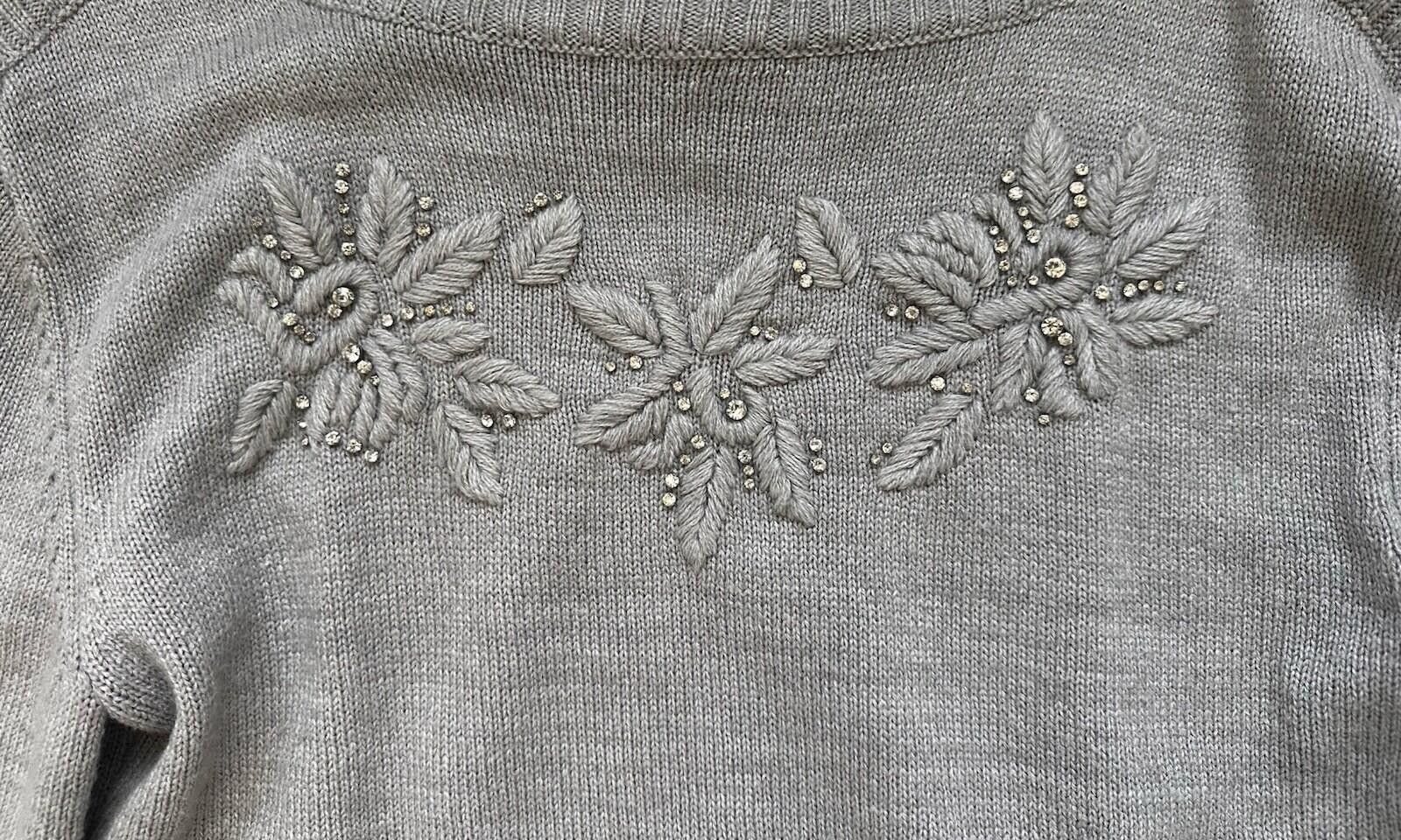 Other New York & Company L Sweater Knit Snowflake Beaded Size L / US 10 / IT 46 - 2 Thumbnail