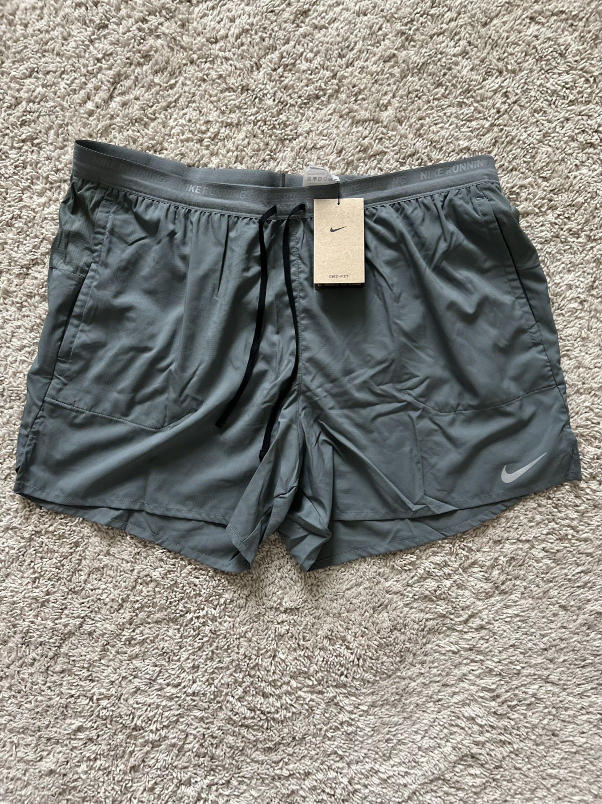 Nike Nike Stride Men's Dri-FIT 7" Brief-Lined Running Shorts Size US 38 / EU 54 - 7 Thumbnail