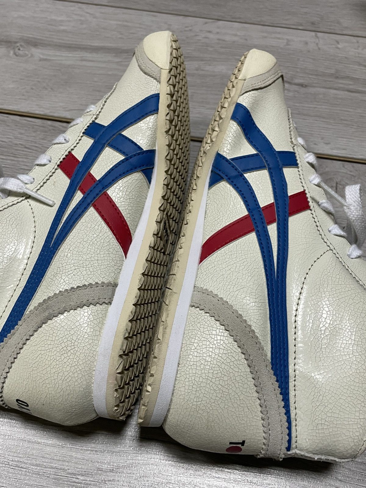 Asics ASICS Onitsuka Tiger Tokyo high leather vintage sneakers Size US 8 / EU 41 - 12 Thumbnail