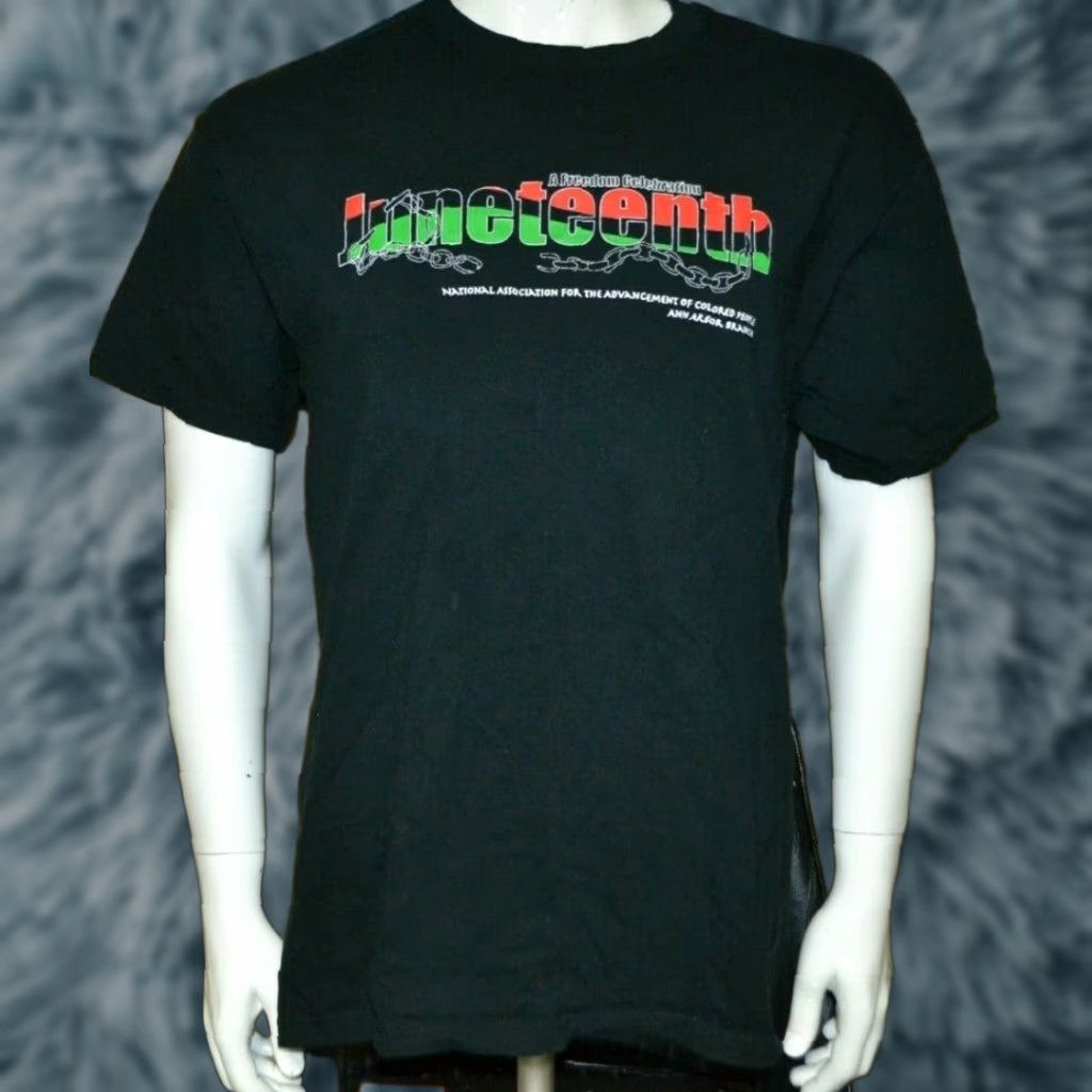 Fruit Of The Loom Juneteenth African American Black Holiday T Shirt Large Social Justice NAACP Shirt Men L Black 100% Cotton Graphic Tee Size US L / EU 52-54 / 3 - 1 Thumbnail
