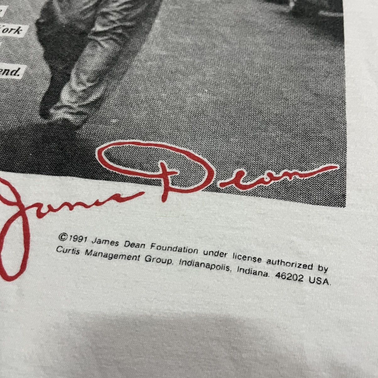 Vintage Vintage 1991 James Dean American Actor Hooded Tshirt Size US M / EU 48-50 / 2 - 5 Thumbnail