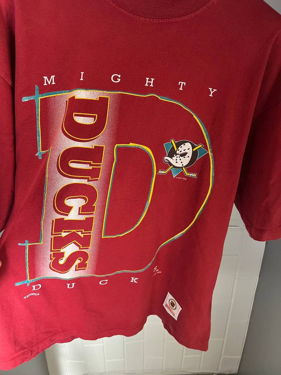 Nutmeg VINTAGE NUTMEG MIGHTY DUCKS 1995 T-SHIRT RETRO HOCKEY Y2K Size US XL / EU 56 / 4 - 3 Thumbnail