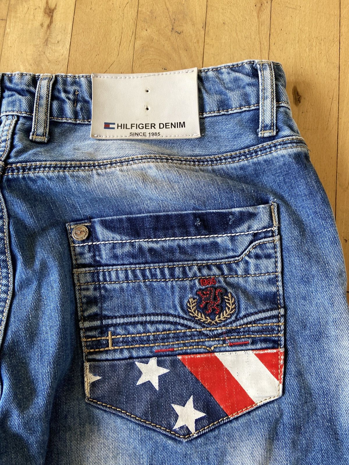 Tommy Hilfiger Rare Vintage Tommy Hillfiger jorts/shorts Size US 34 / EU 50 - 2 Thumbnail