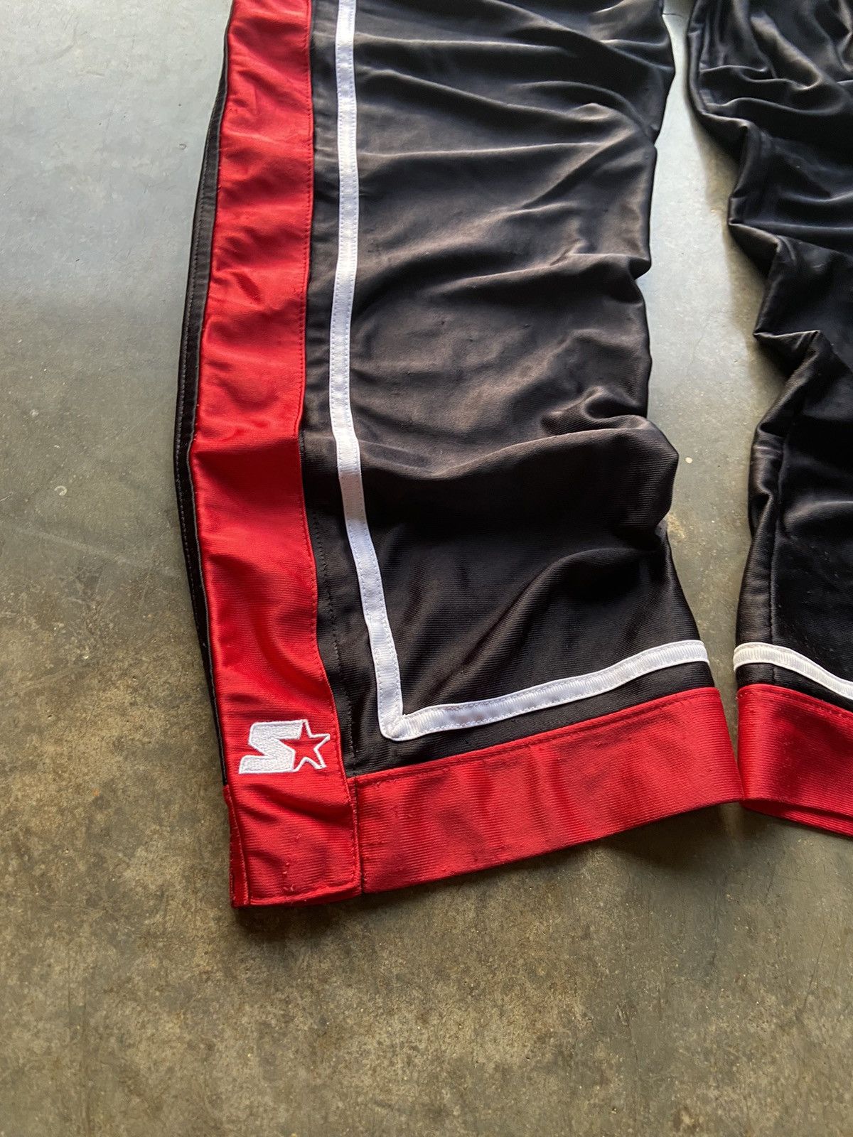 NBA Vintage Edit draft Black and red Starter track pants small Size US 30 / EU 46 - 2 Thumbnail