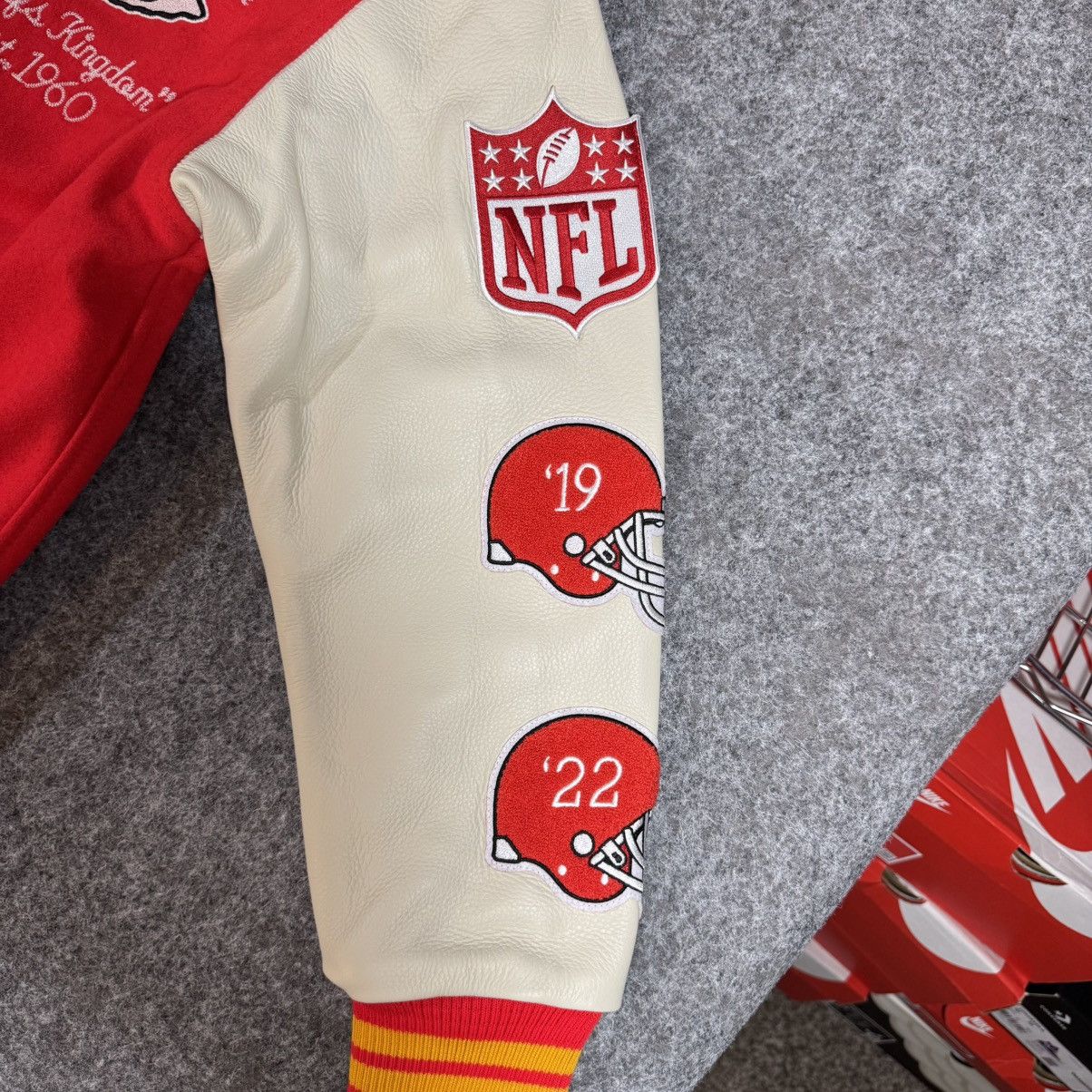 October's Very Own OVO x NFL Kansas City Chiefs Full-Snap Varsity Jacket Red Size US M / EU 48-50 / 2 - 5 Thumbnail