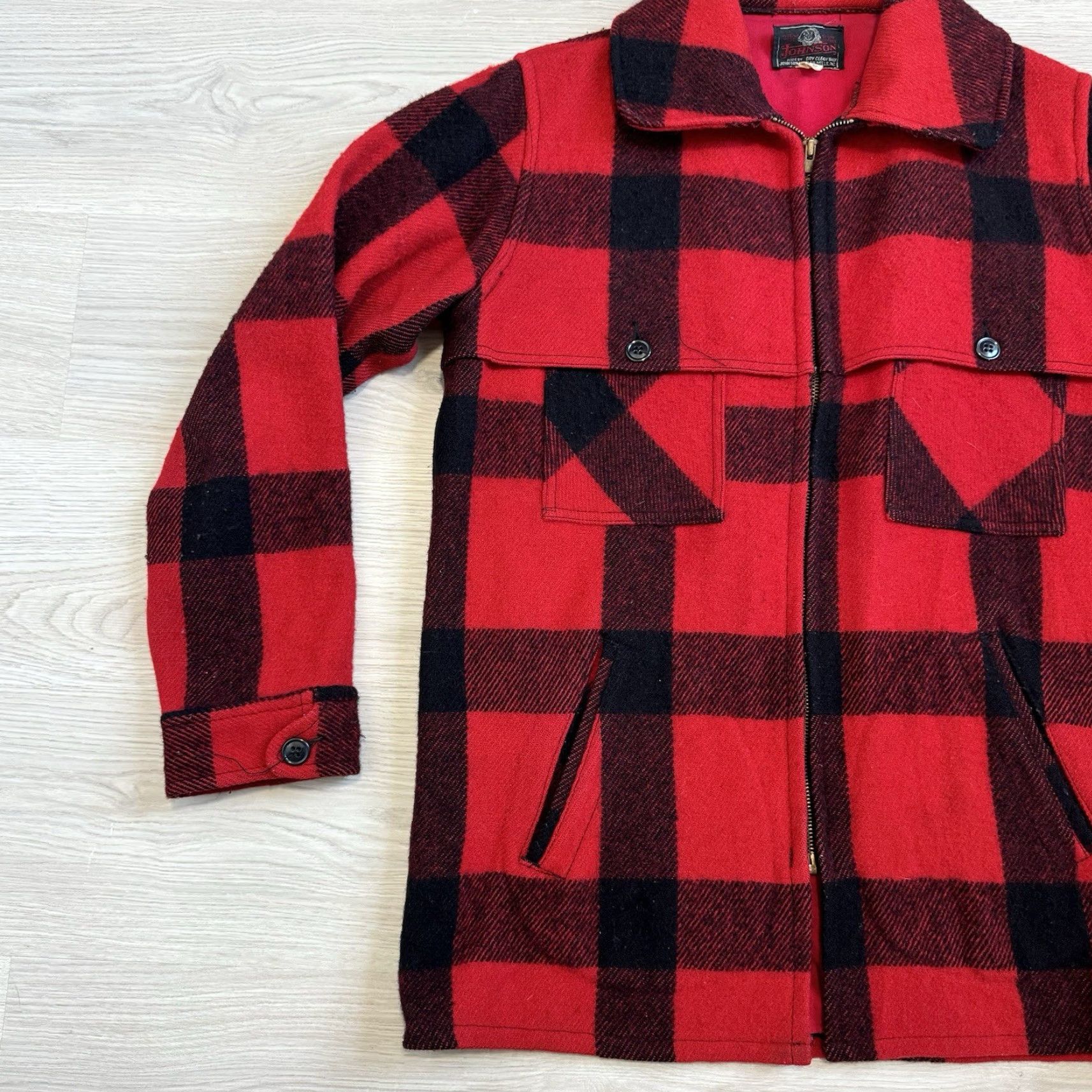 Johnson Woolen Mills VINTAGE Johnson Woolen Mills Red Buffalo Plaid Mackinaw Jacket Wool Mens Size 40 Size US XXS / EU 40 - 2 Thumbnail