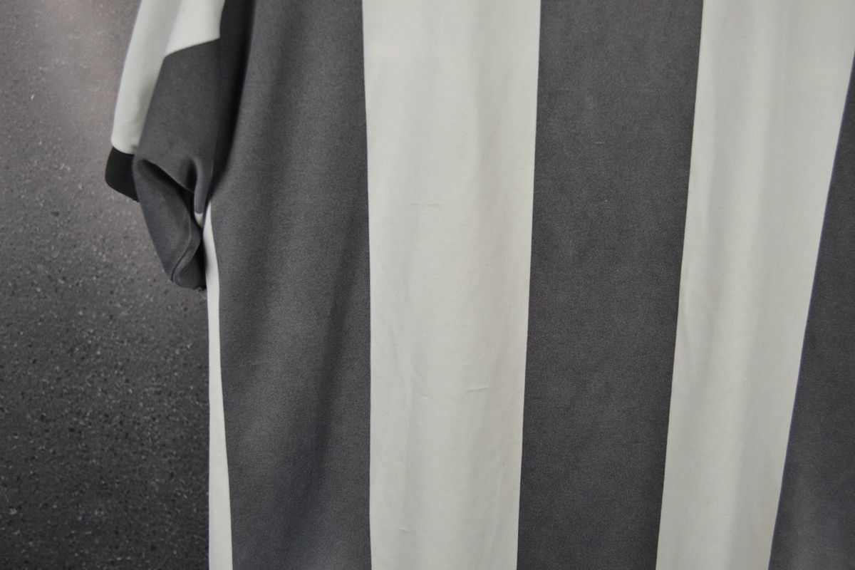 Vintage Newcastle United Home Football Shirt Retro Soccer Score Draw Size US M / EU 48-50 / 2 - 12 Thumbnail