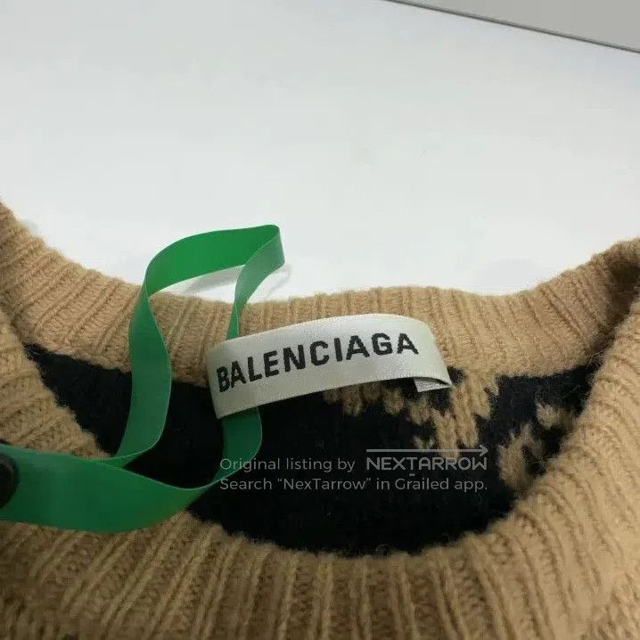 Balenciaga Balenciaga Logo Knit Sweater in Beige. Size US XS / EU 42 / 0 - 2 Thumbnail
