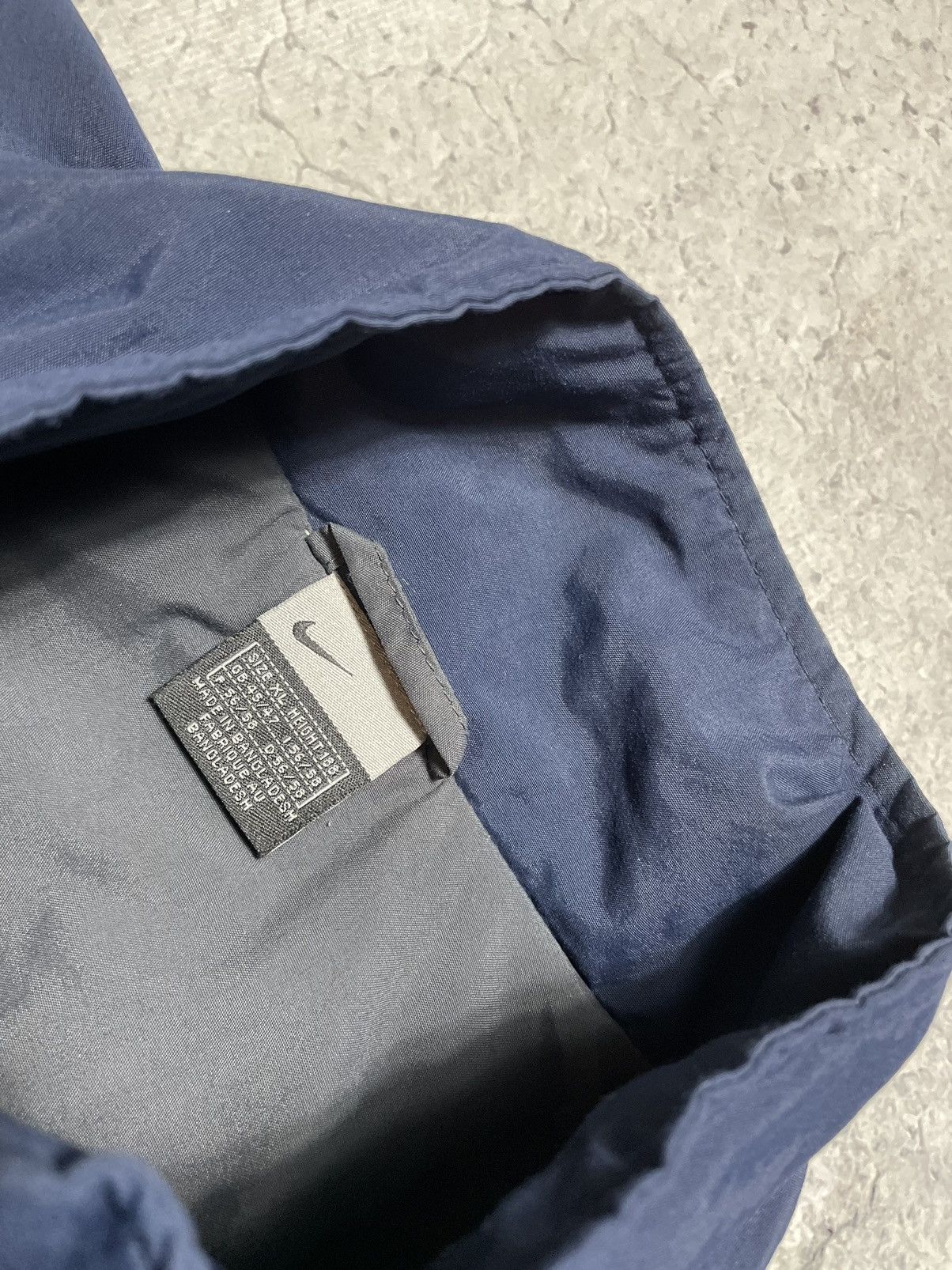 Nike × Vintage Vintage Nylon Windbreaker Jacket Nike Drill Swoosh Y2K Size US XL / EU 56 / 4 - 7 Thumbnail