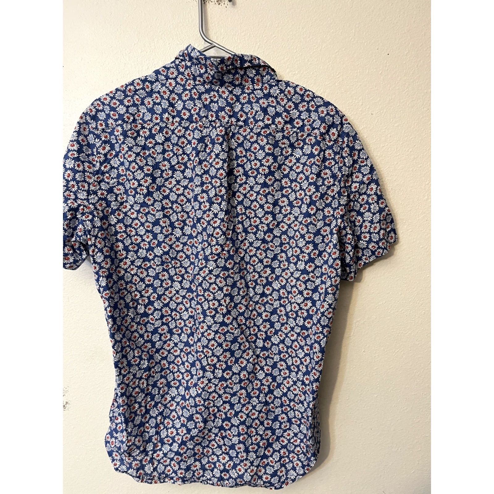 J.Crew J. Crew Short Sleeve Shirt in Blue Flower Print, Cotton Slub, Button-Up, Size M, Multicolor, Floral Pattern, Casual, Men, Button-Down Collar, Slim Fit Size US M / EU 48-50 / 2 - 3 Thumbnail