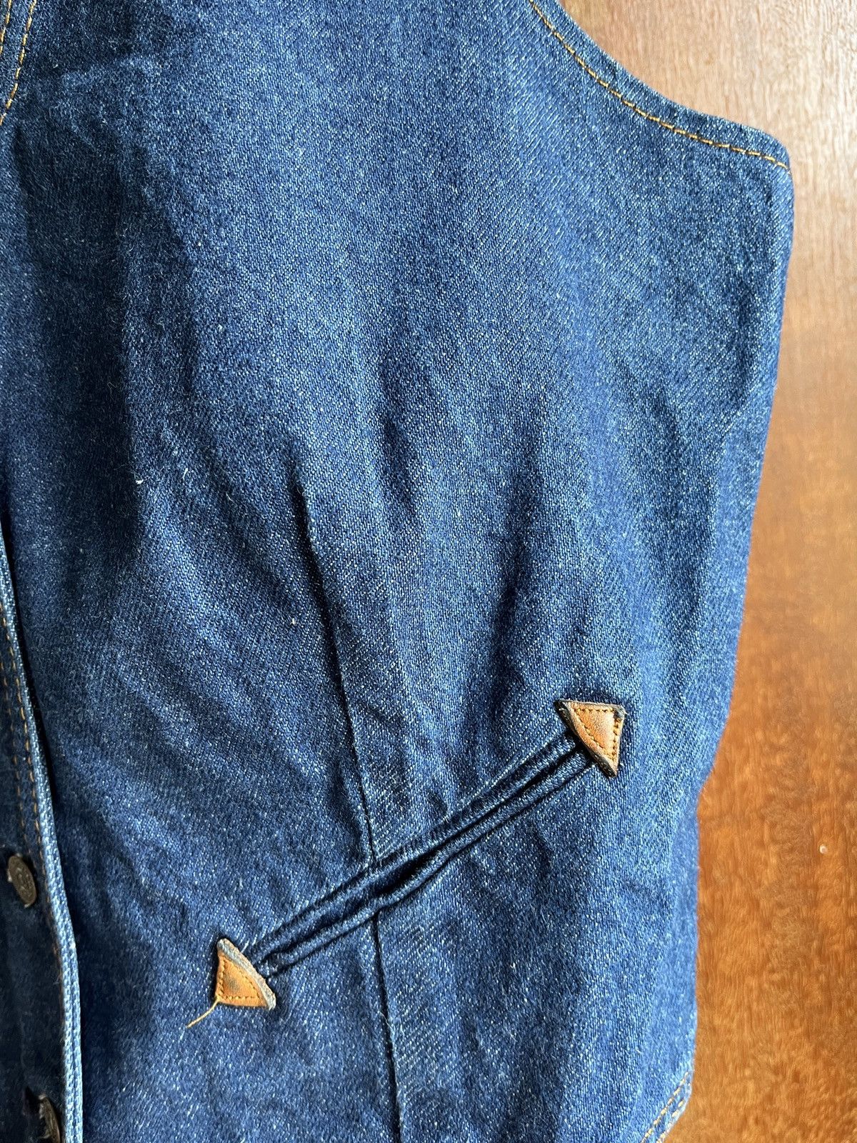 Levi's Vintage 1970s Levis Smile Pocket Leather Trim Vest Size L / US 10 / IT 46 - 6 Thumbnail