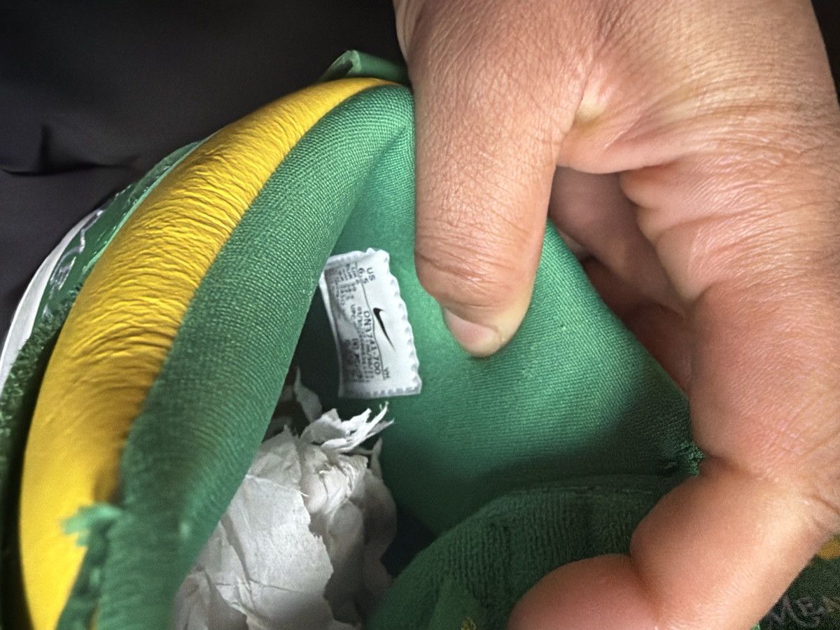 Jordan Brand Supreme x Nike dunks By Any Means Brazil Size US 6.5 / EU 39-40 - 7 Thumbnail