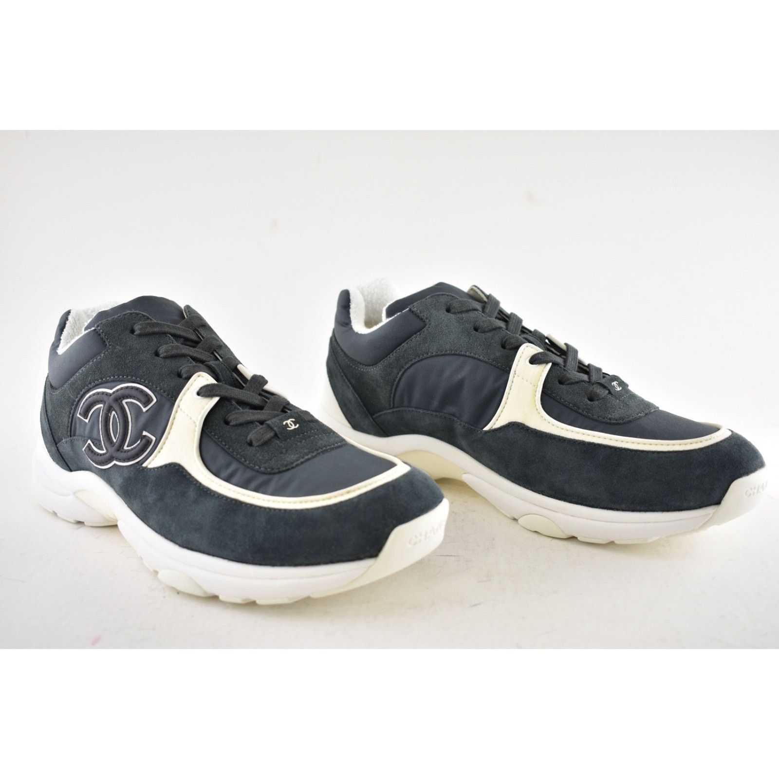 Chanel Chanel 20C Mens Blue White CC Logo Low Top Lace Up Size US 11 / EU 44 - 3 Thumbnail