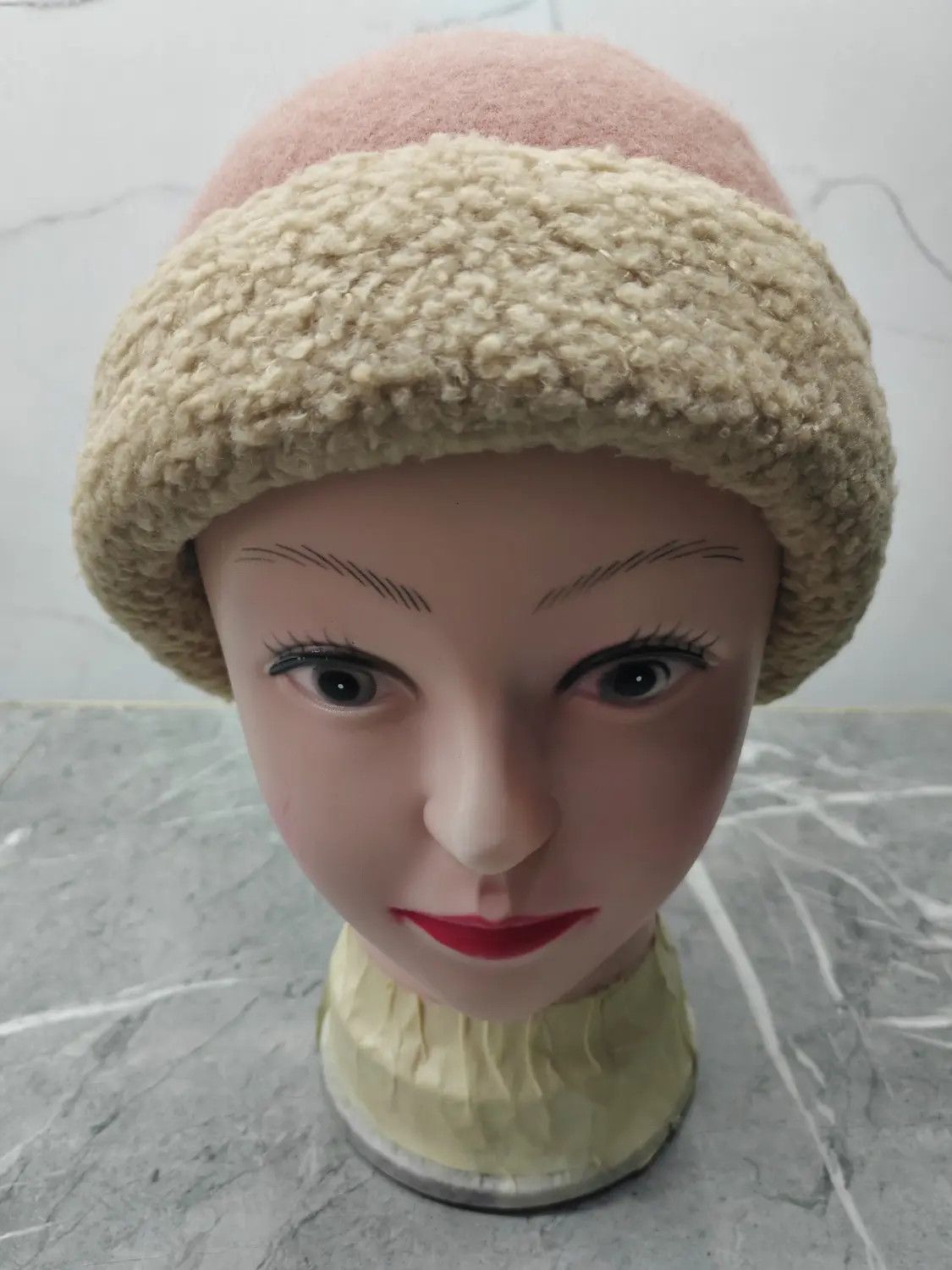 image of Vintage Unknown Japanese Beanie Hat in Mix, Men's