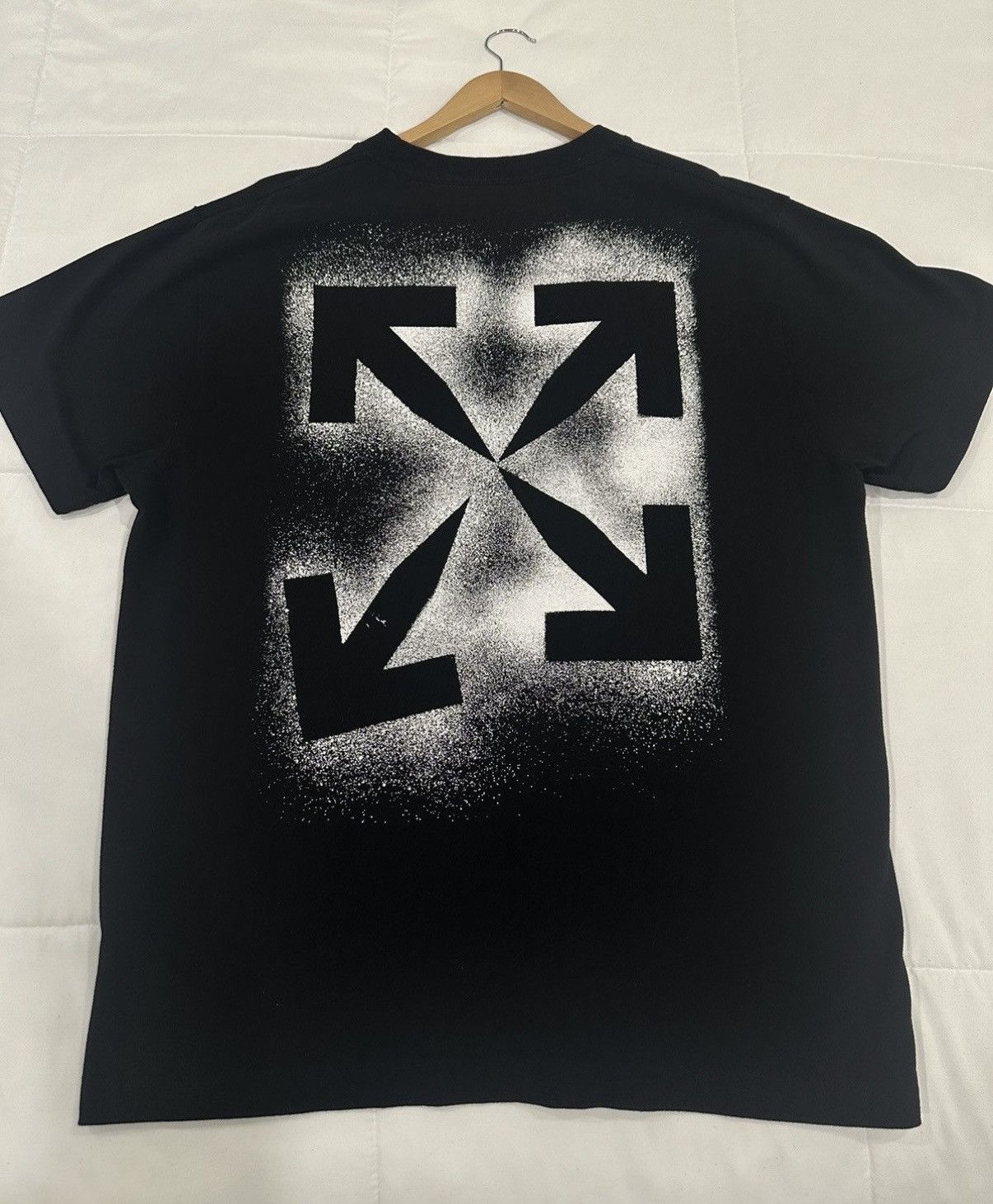 Off-White Off White spray arrows t shirt Size US L / EU 52-54 / 3 - 1 Thumbnail