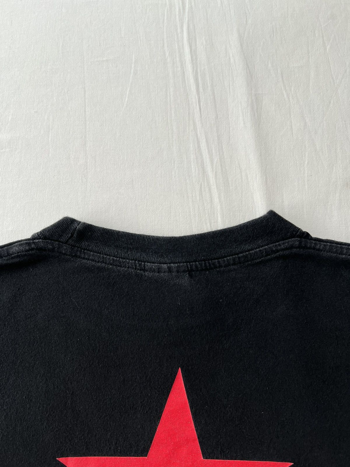 Band Tees Vintage 90s Rage Against the Machine Guerrilla Radio T-shirt Size US XL / EU 56 / 4 - 15 Thumbnail