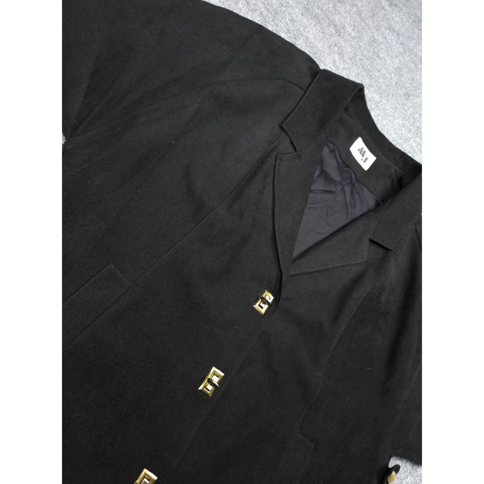 Vintage VINTAGE MJ Seattle Top Women's Black Buckle Snap Sueded Fabric Short Sleeve Coat Overcoat L Black Women Size L / US 10 / IT 46 - 3 Thumbnail
