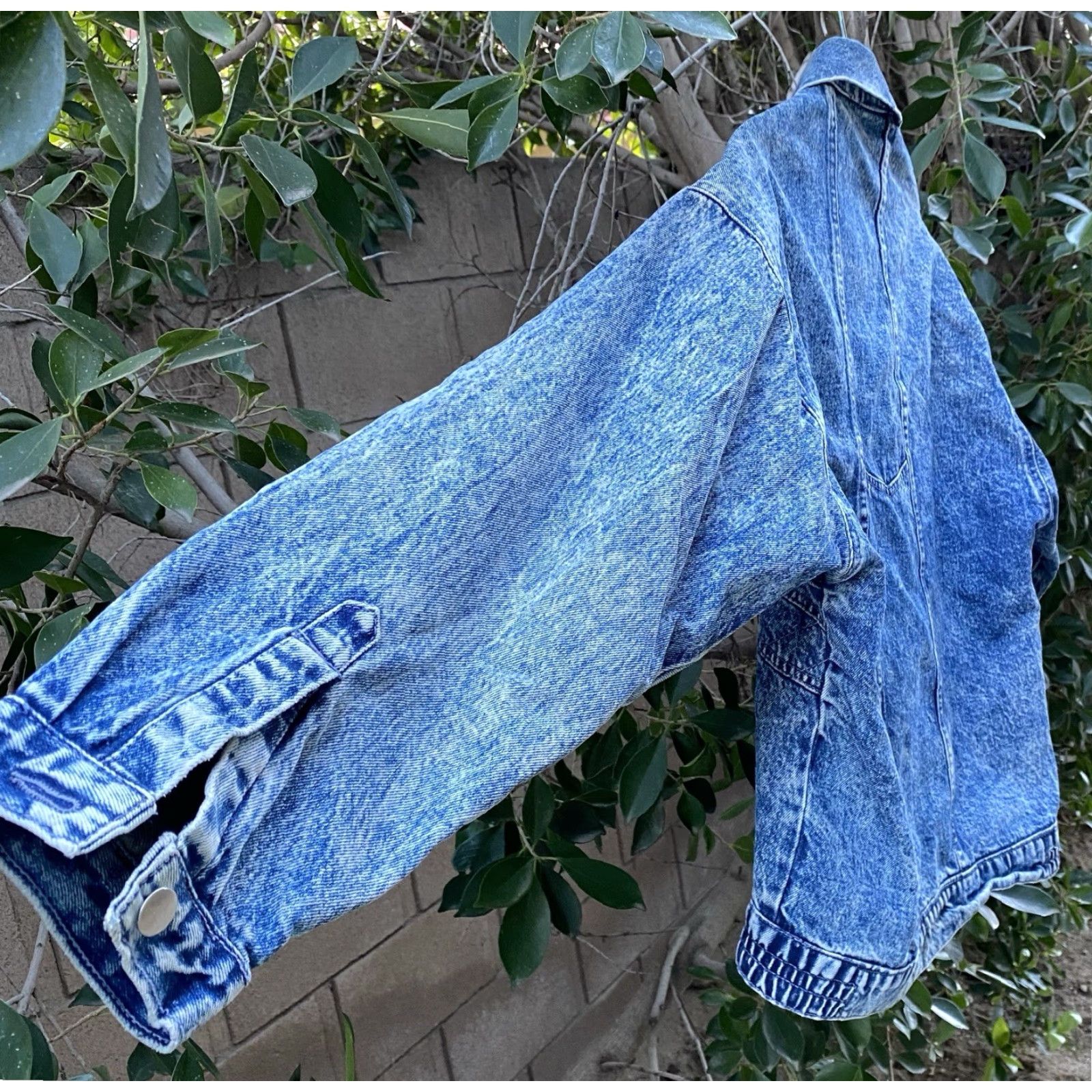 Vintage VINTAGE Bandolino Denim Jacket Acid Wash Cropped Boxy Western Seam 80s 90s Worn Blue Cotton Denim Women Jacket Bandolino Western Casual Vintage Size ONE SIZE - 6 Thumbnail