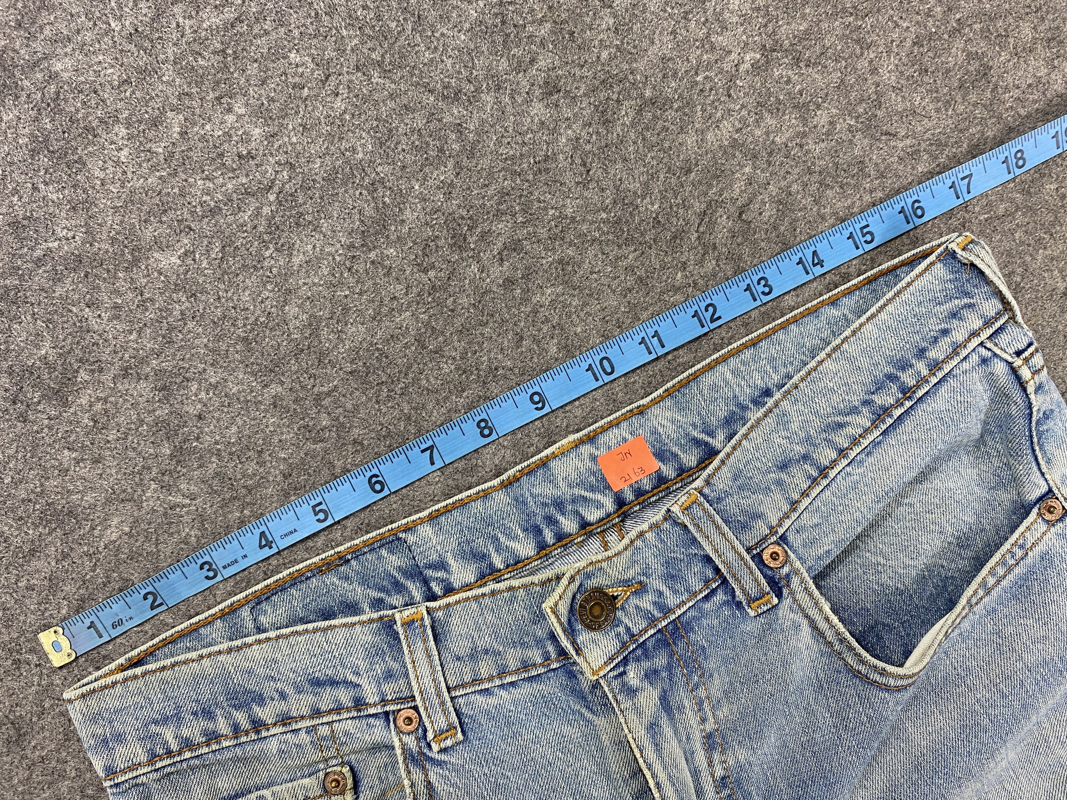 Vintage Light Blue Wash Vintage Levi's Jeans 33x29 Denim -JN2163 Size US 33 - 5 Thumbnail