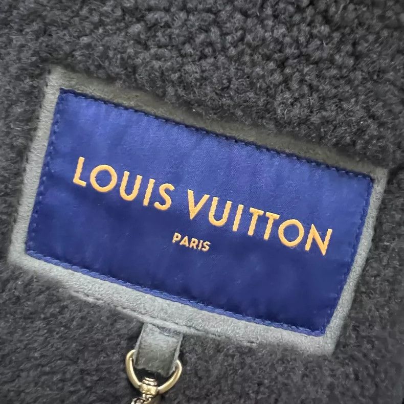 Louis Vuitton LOUIS VUITTON Old-print embossed fur one-piece jacket 2504- Size US L / EU 52-54 / 3 - 6 Thumbnail