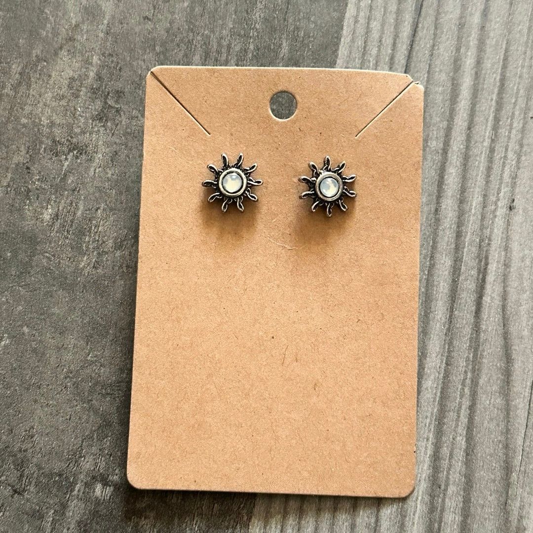 Other silver gray sun stud earrings Size ONE SIZE - 1 Thumbnail