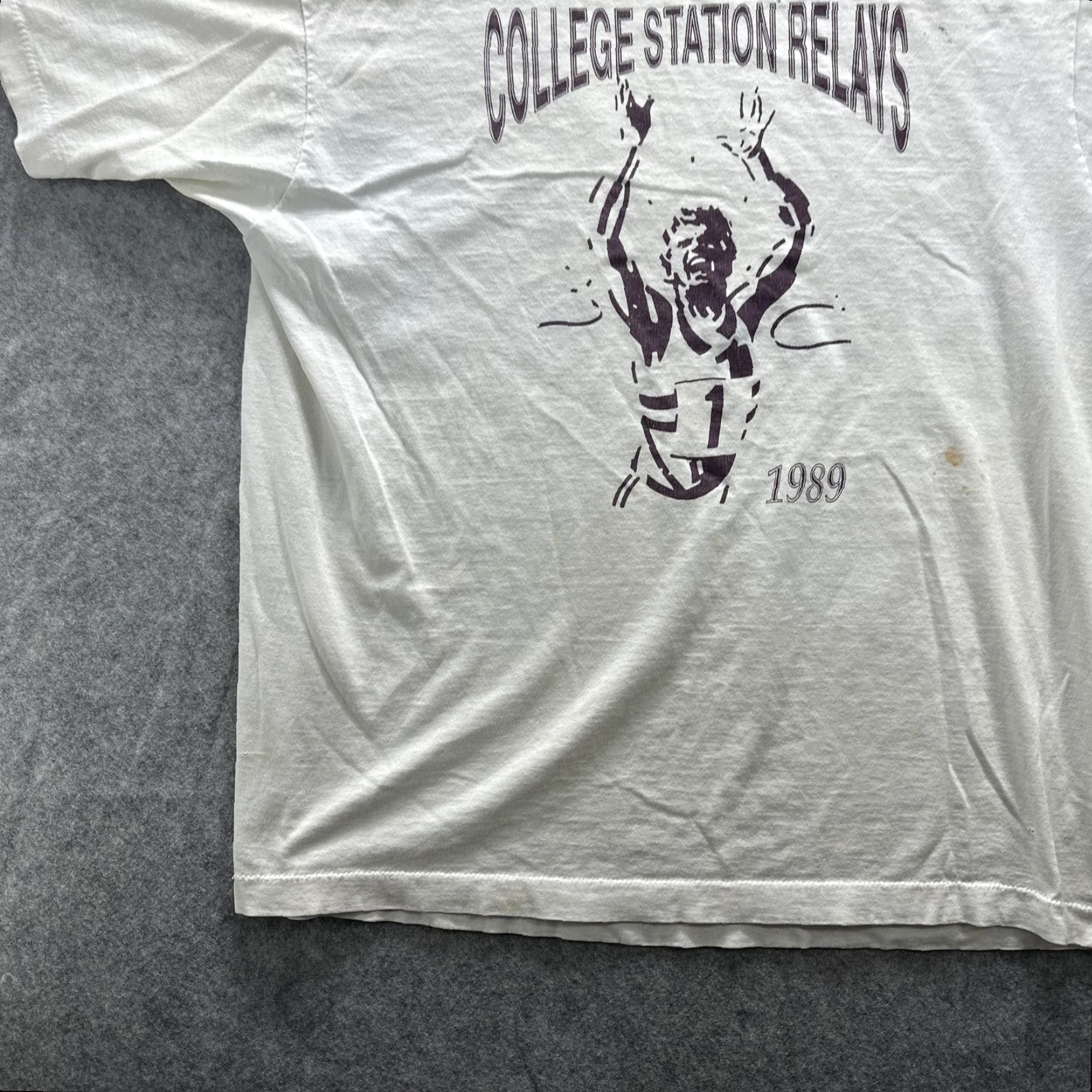 Vintage VINTAGE Screen Stars Best XL White College Station Relays Shirt Mens 1989 Track Graphic Print Short Sleeve Crew Neck Size US XL / EU 56 / 4 - 4 Thumbnail