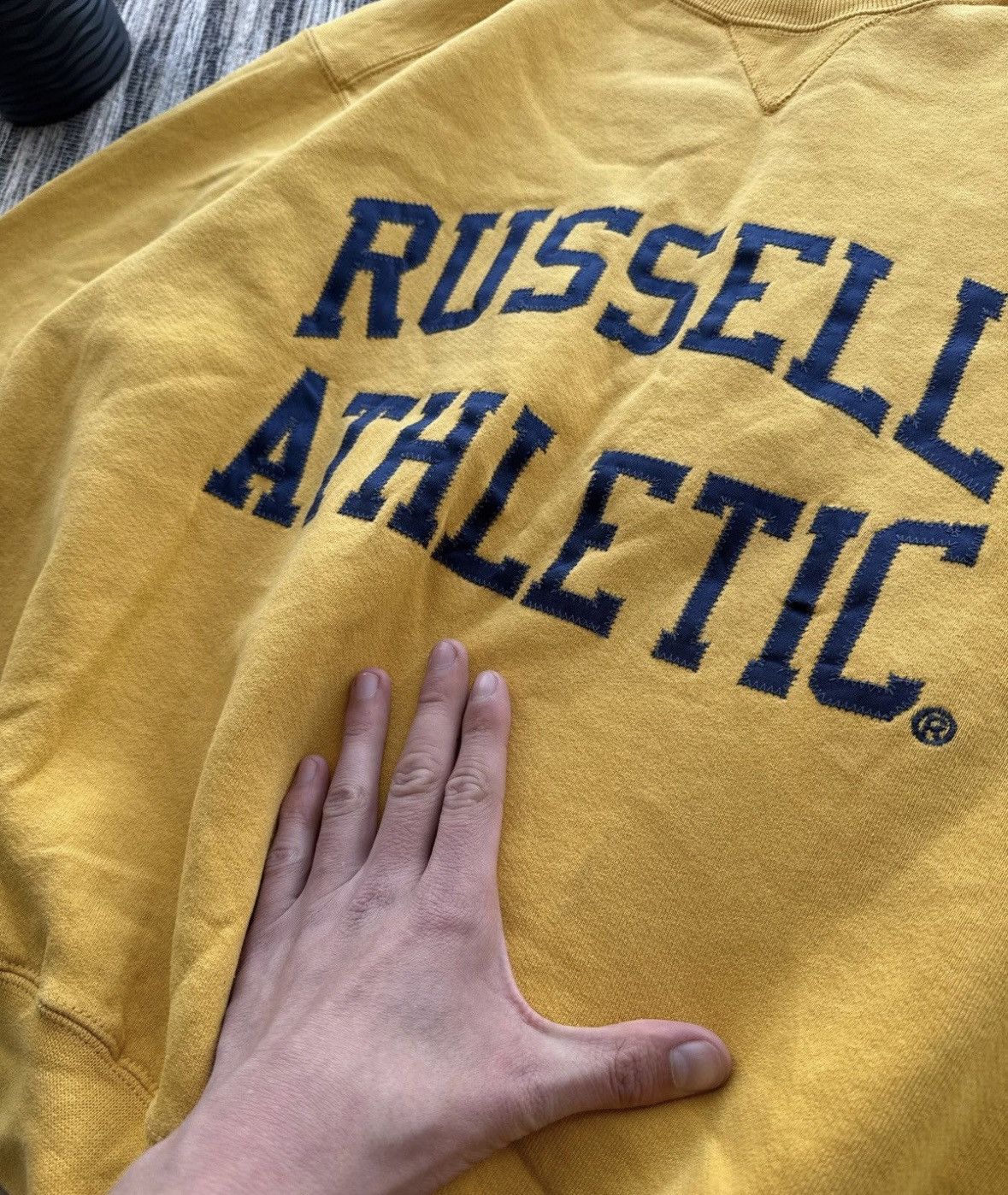Russell Athletic × Vintage Vintage Russell Athletic 90s Made In USA Big logo sweatshirt Size US M / EU 48-50 / 2 - 5 Thumbnail