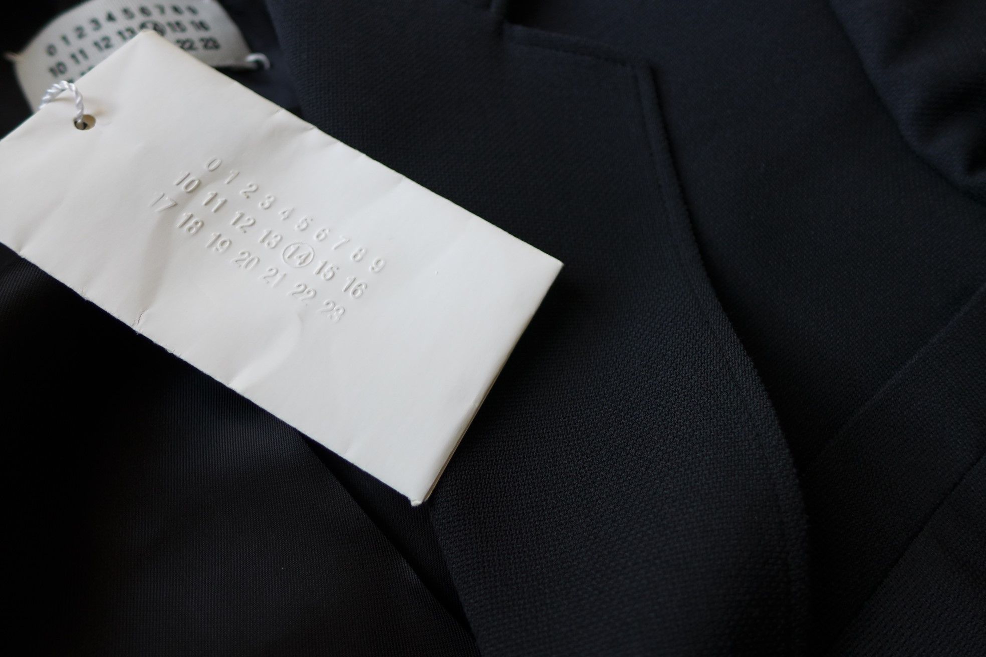 Maison Margiela Margiela FW17 Classic Blazer - Black Wool Size US S / EU 44-46 / 1 - 17 Thumbnail
