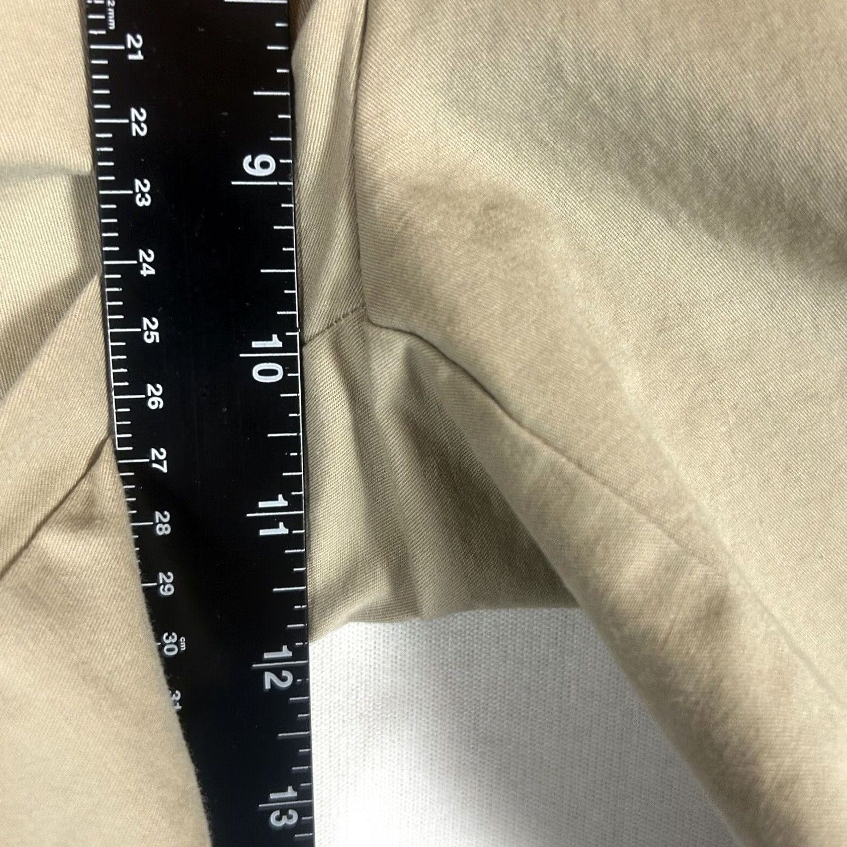 Tommy Hilfiger Tommy Hilfiger Bermuda Shorts Womens Size 6 Beige Stretch Mid-Rise Cotton Size 28" / US 6 / IT 42 - 7 Thumbnail